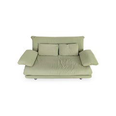 Ligne Roset Multy Sofa Schlafcouch aus grünem Wildleder mit Armlehnen