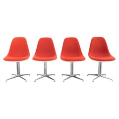 4er-Set „La Fonda“-Stühle von Vitra, Charles Eames, Fiberglas, Vintage