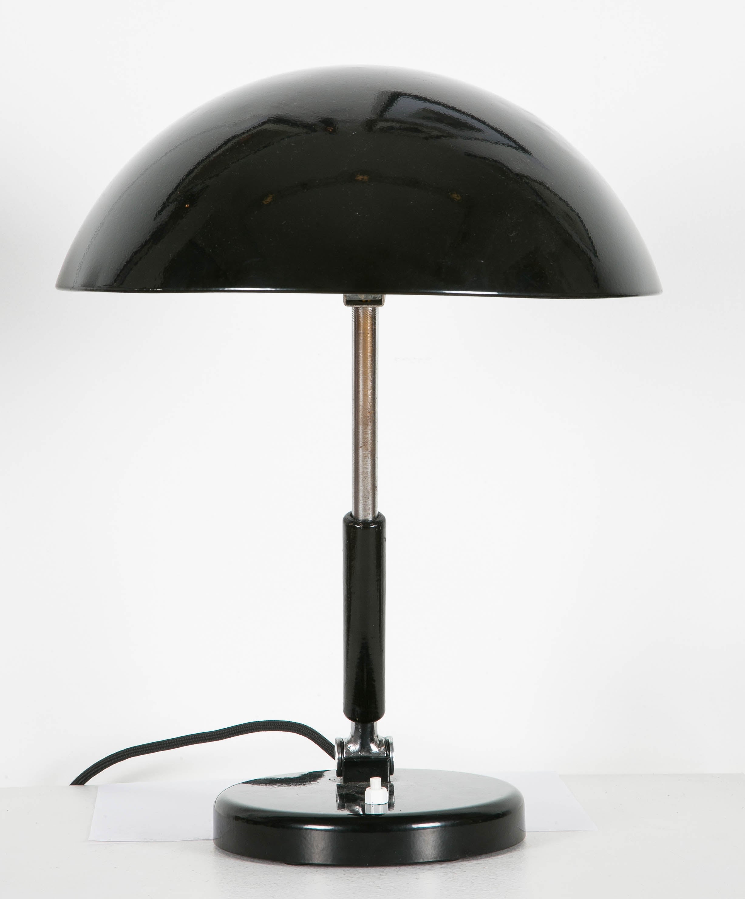 Bauhaus Table Lamp Designed by Karl Trabert, Art Deco, 1930s In Good Condition In Paris, FR