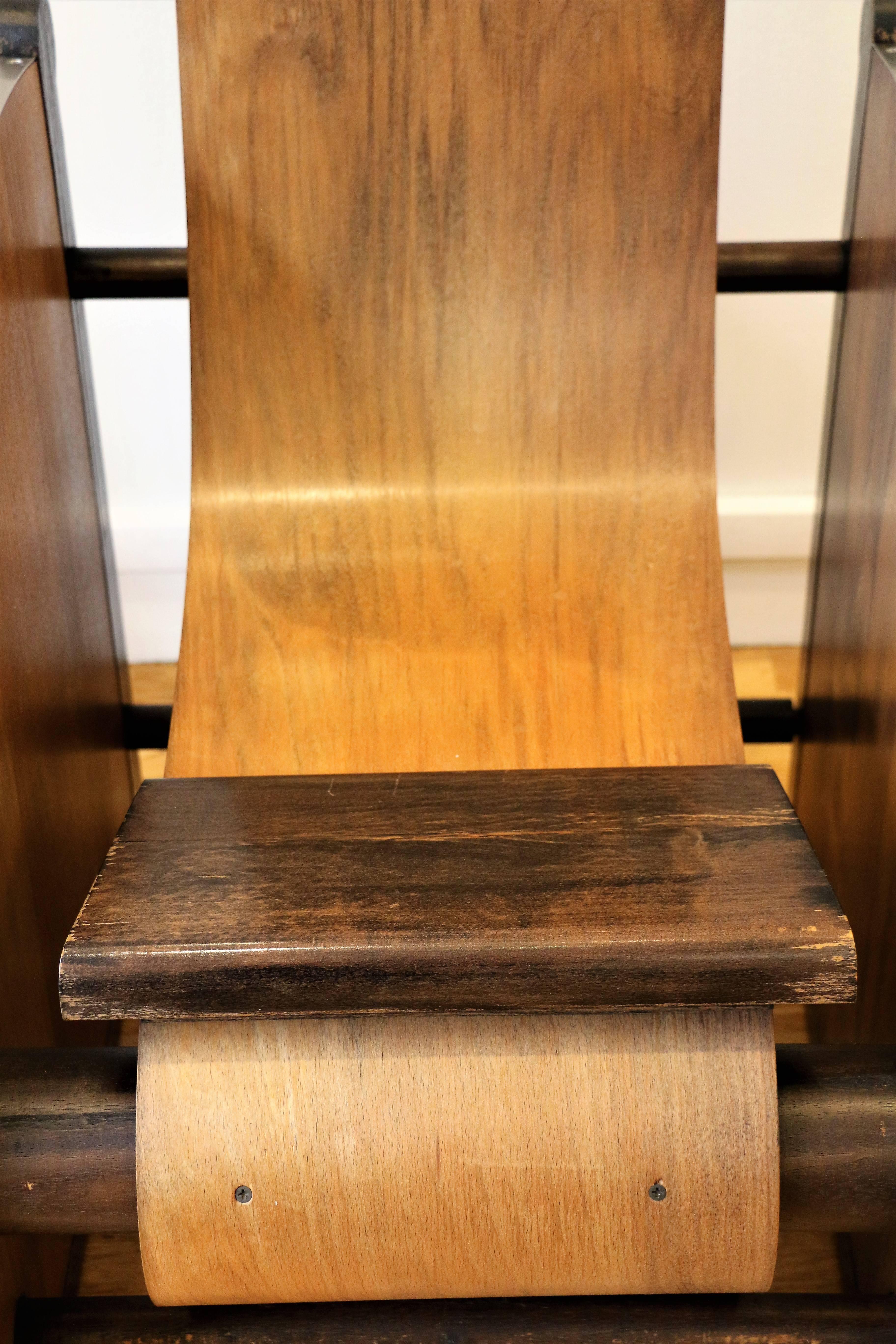 Impresionante Pareja de Sillones Modernistas, Art Decó, Francia, hacia 1927 Madera curvada en venta