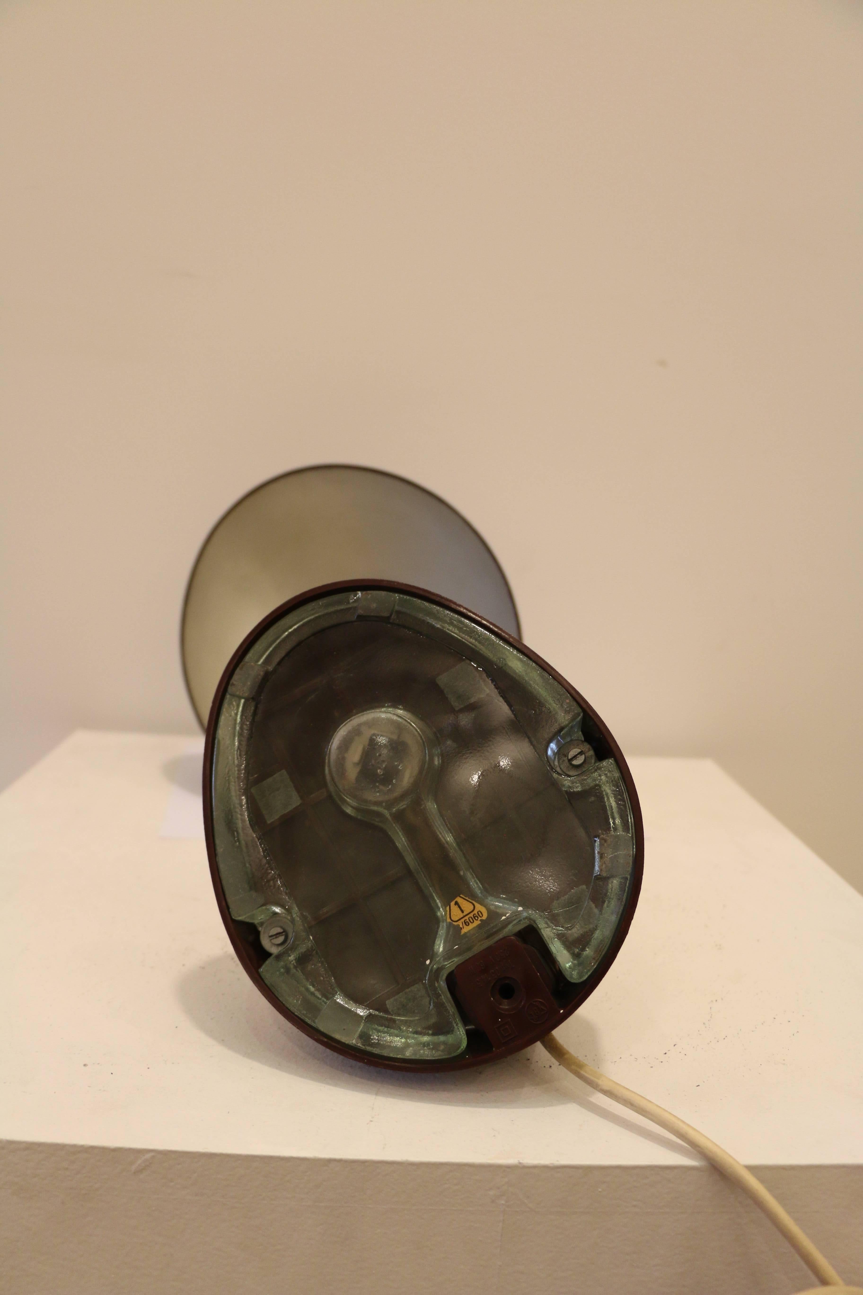 Rare Kandem Bakelite Table Lamp Attributed to Marianne Brandt, circa 1945 In Good Condition For Sale In Paris, FR