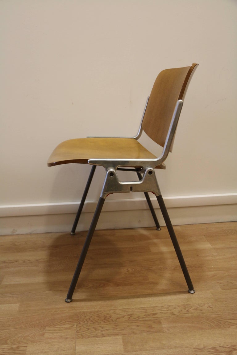 Italian Set of Six Mid-Century Modern Chairs by Giancarlo Piretti, Italy, 1970s For Sale