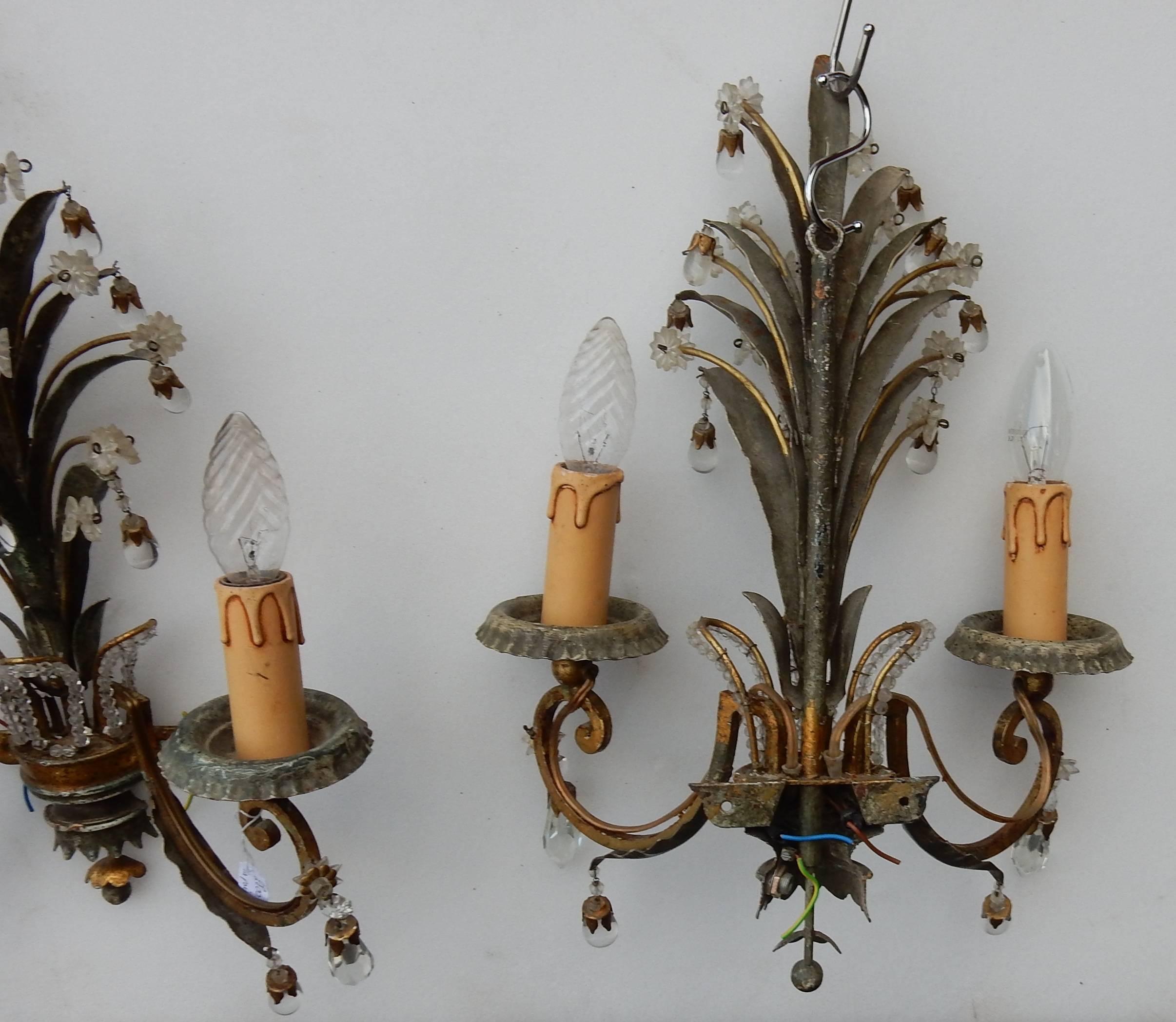Gilt 1950-1970 Pair of Sconces with Pineapple Leaves in the Style of Maison Baguès For Sale