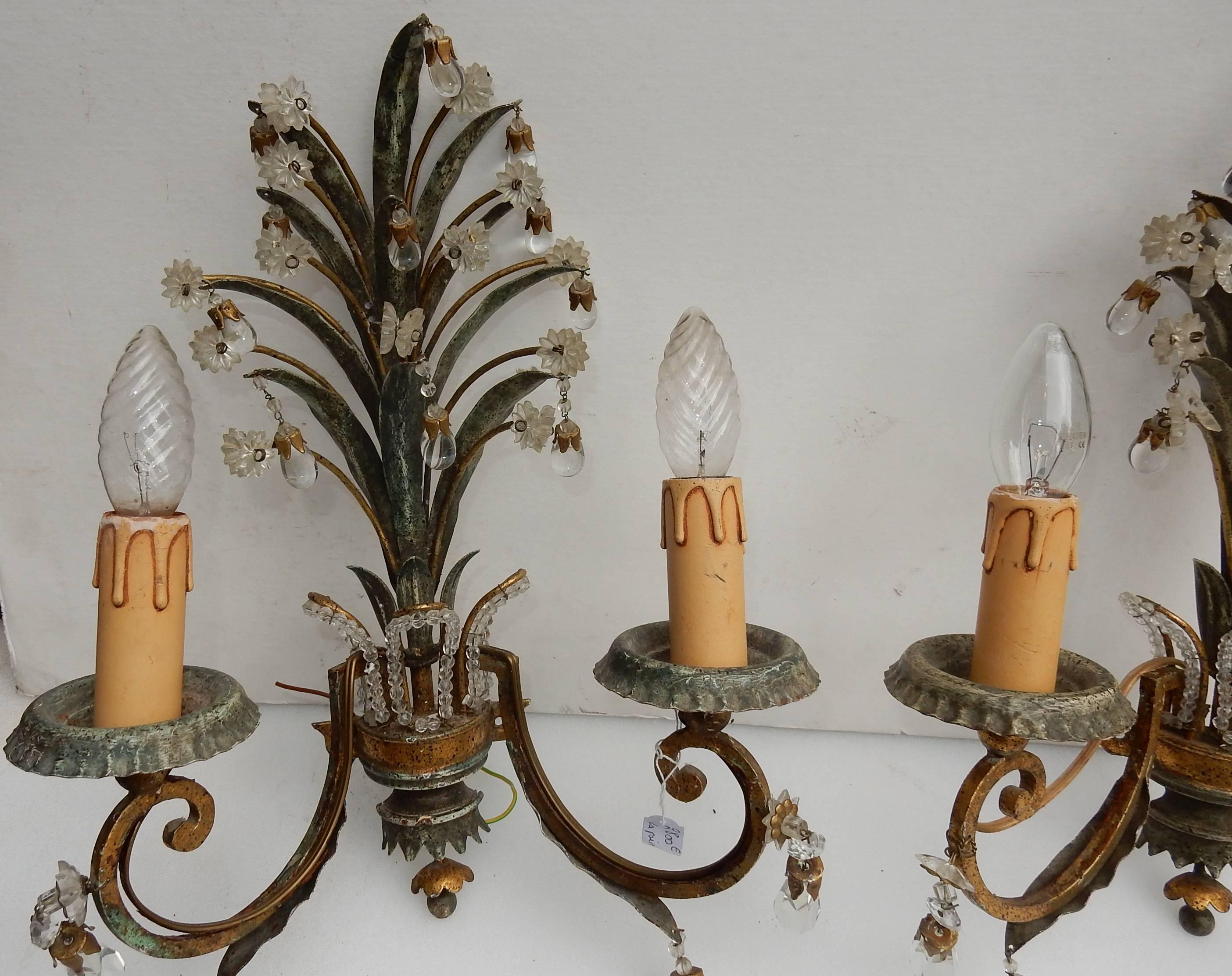 French 1950-1970 Pair of Sconces with Pineapple Leaves in the Style of Maison Baguès For Sale