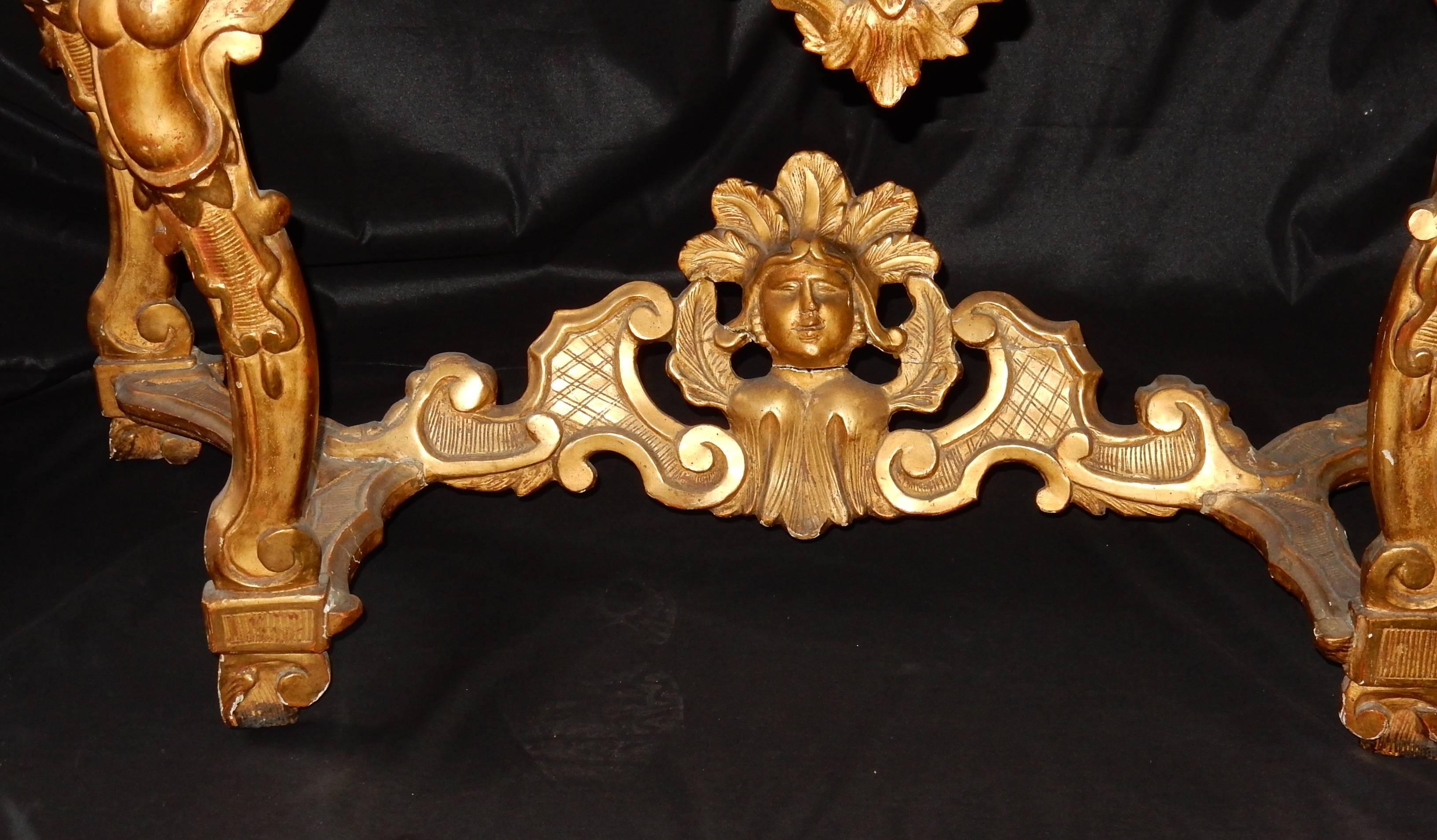 Console italienne du 19ème siècle en bois doré avec dorure, 1850  Puttis en vente 1