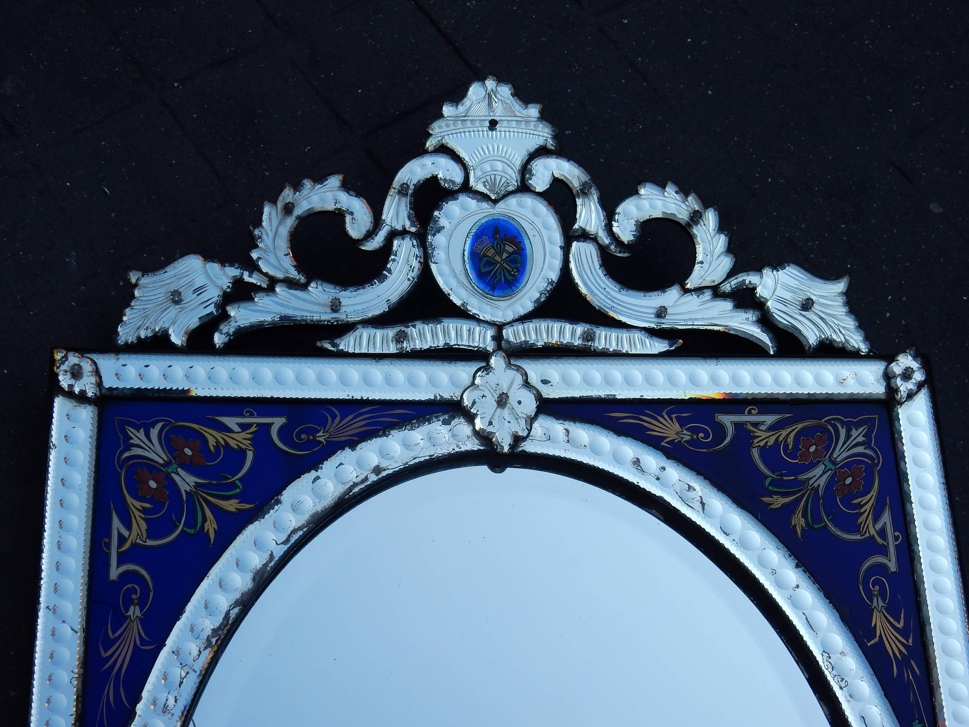 1880-1900 Venetian Mirror with Pediment Blue Glass Adorned with Flowers For Sale 1