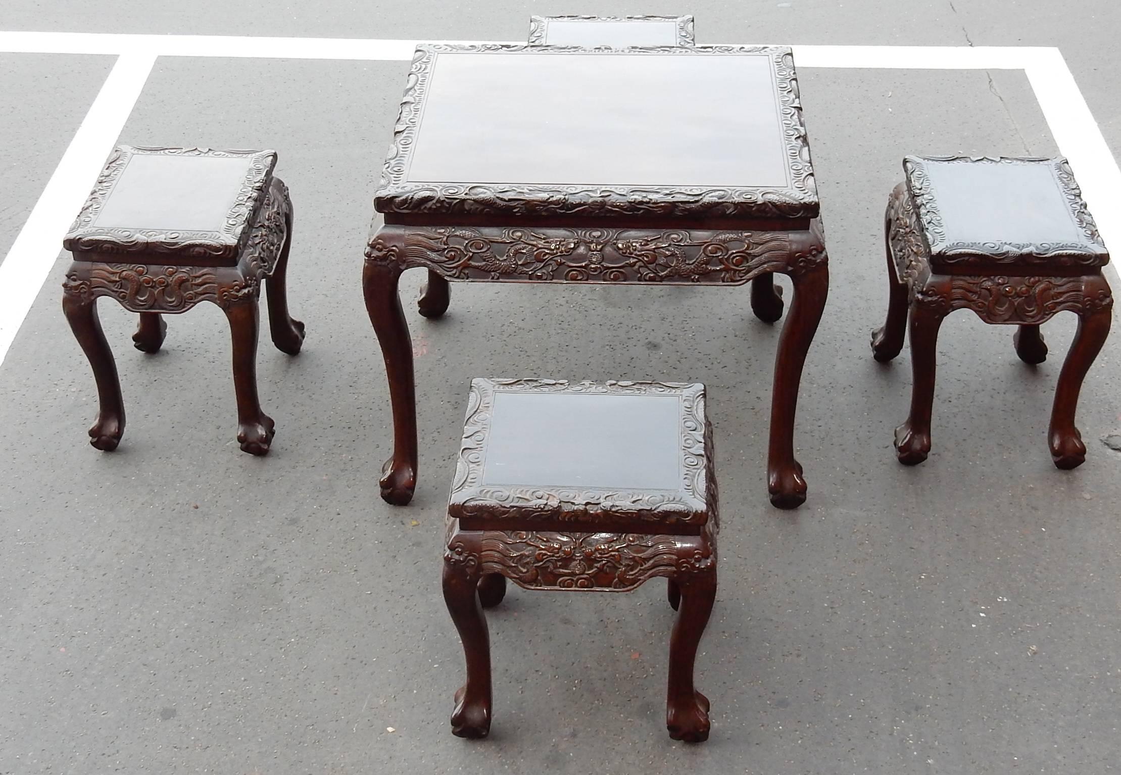 Chinese Chippendale 1920-1950 Play Table Mahjong China and Its Four Stools Palissandre For Sale