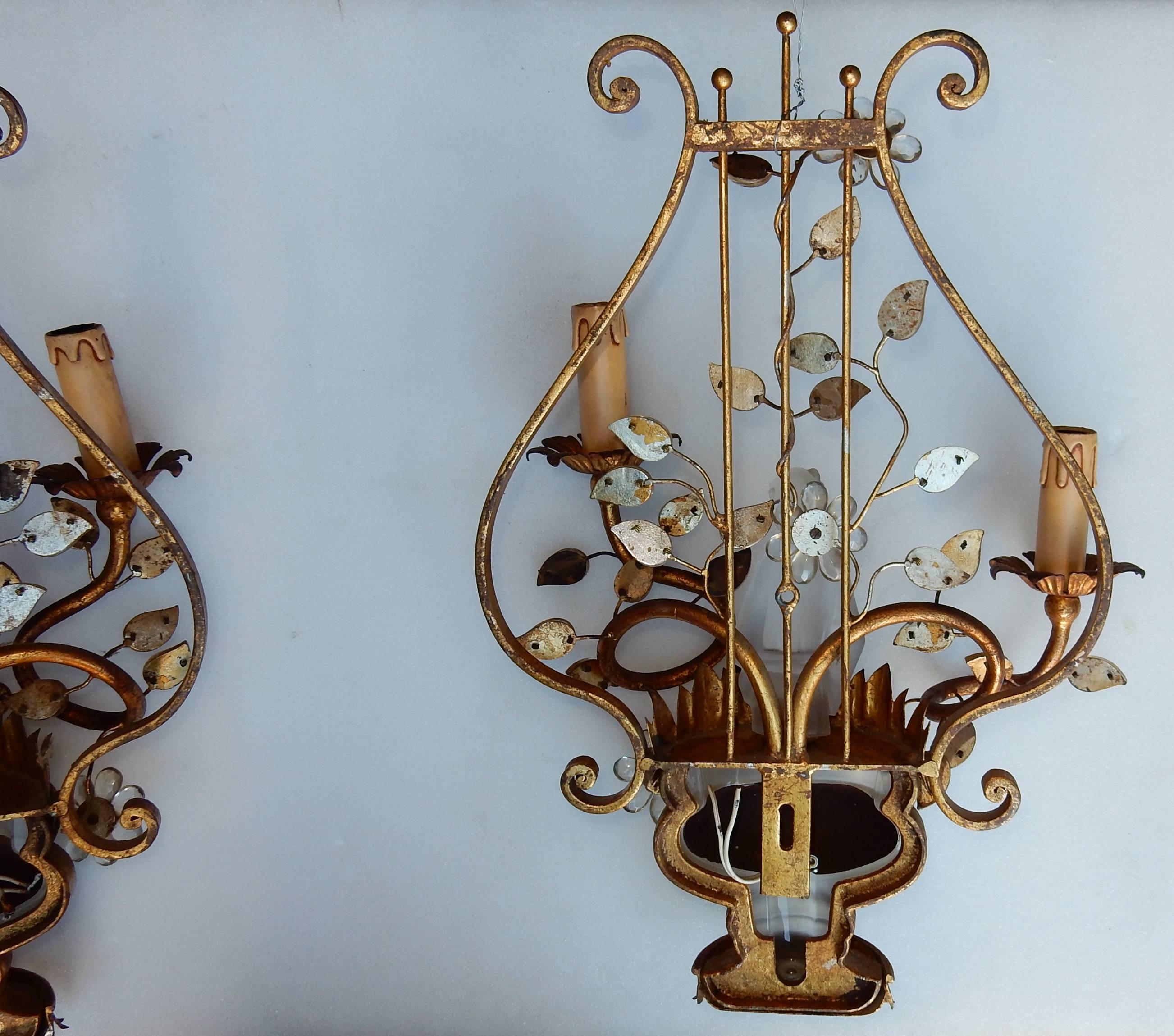 Ferro 1970 Coppia di lampade da parete Deco cinesi nello stile della Maison Baguès in vendita