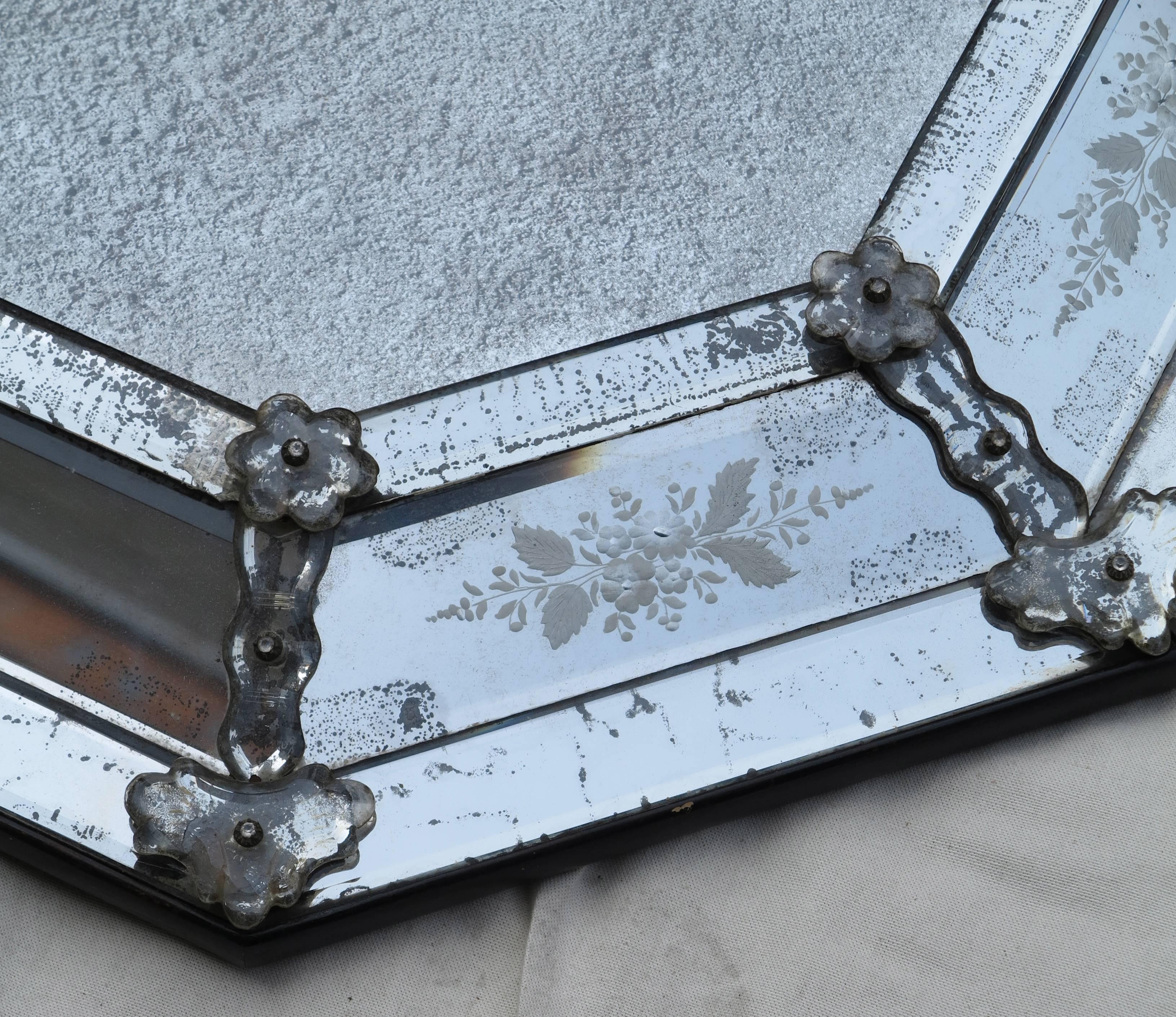 1880 Espejo Venecia Octogonal tiene Pared Frontal Plateado Mercurio Oxidado Luis XIV en venta