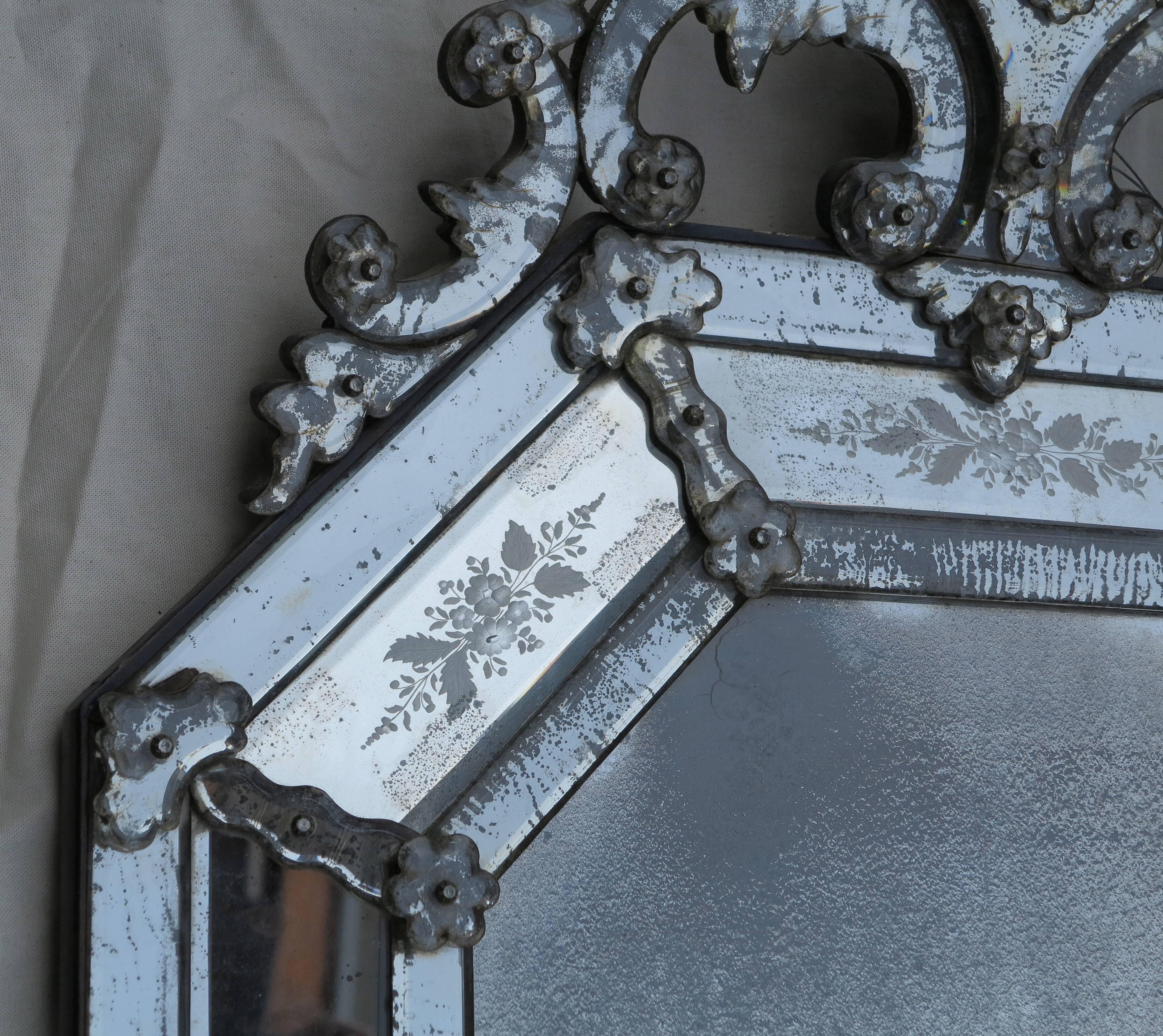 Late 19th Century 1880 Mirror Venice Octagonal has Front Wall Silvering Mercury Oxyded For Sale