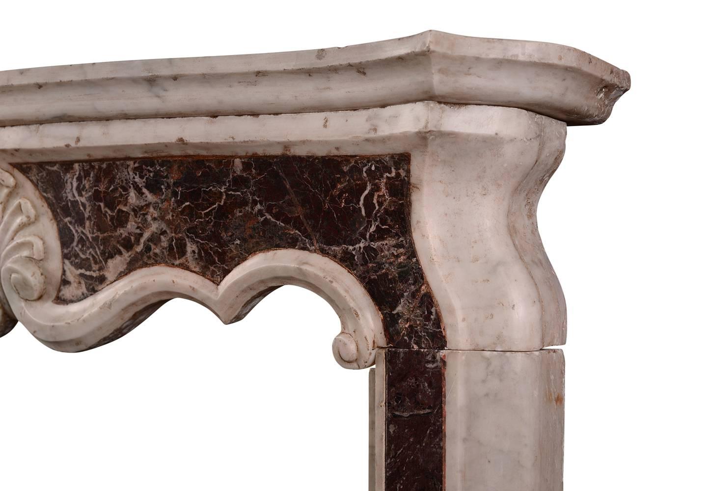 Small Italian Carrara and Rosso Levanto Marble Chimneypiece Mantel In Good Condition For Sale In London, GB