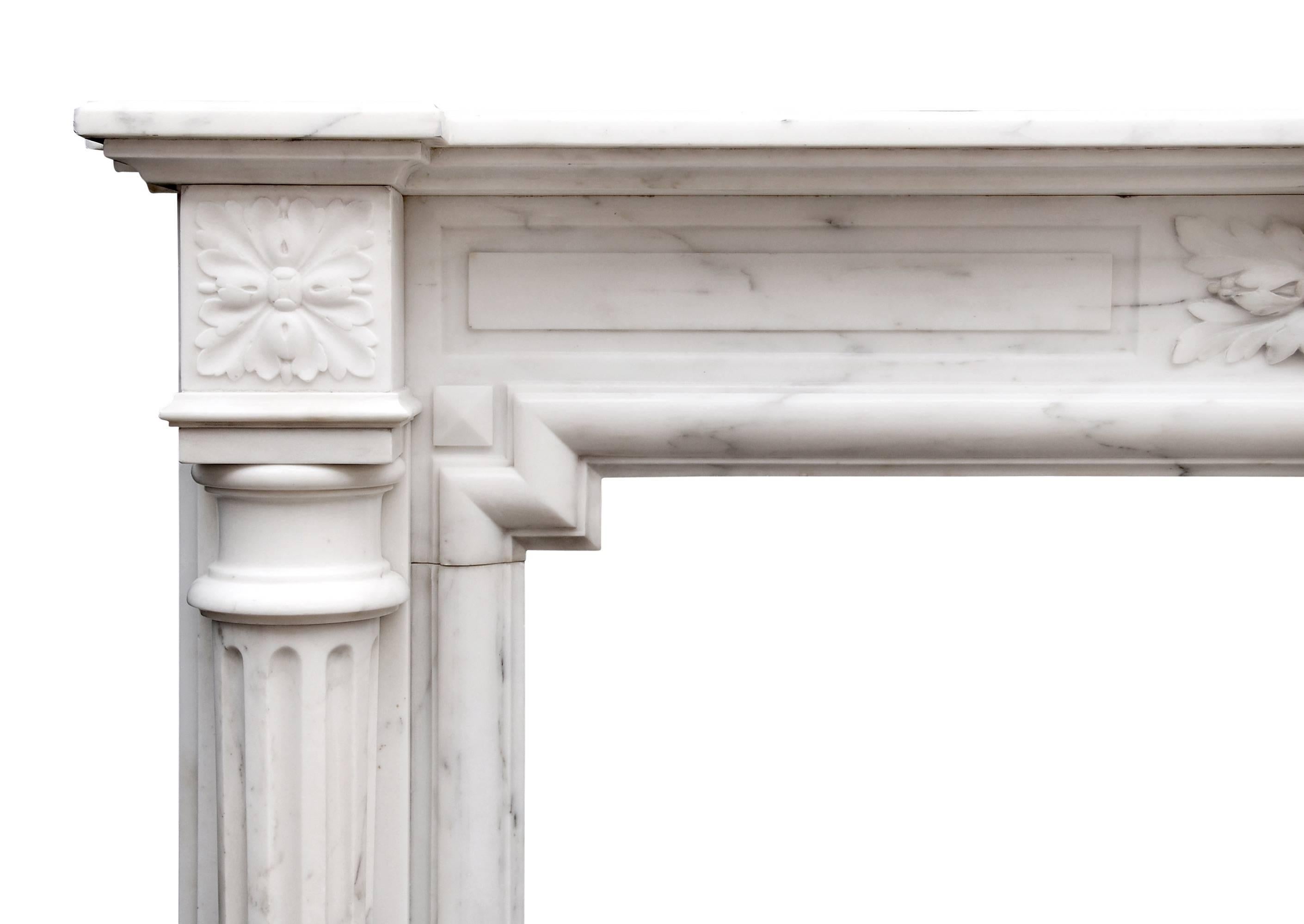 French Louis XVI Style Fireplace in Statuary Marble In Good Condition For Sale In London, GB