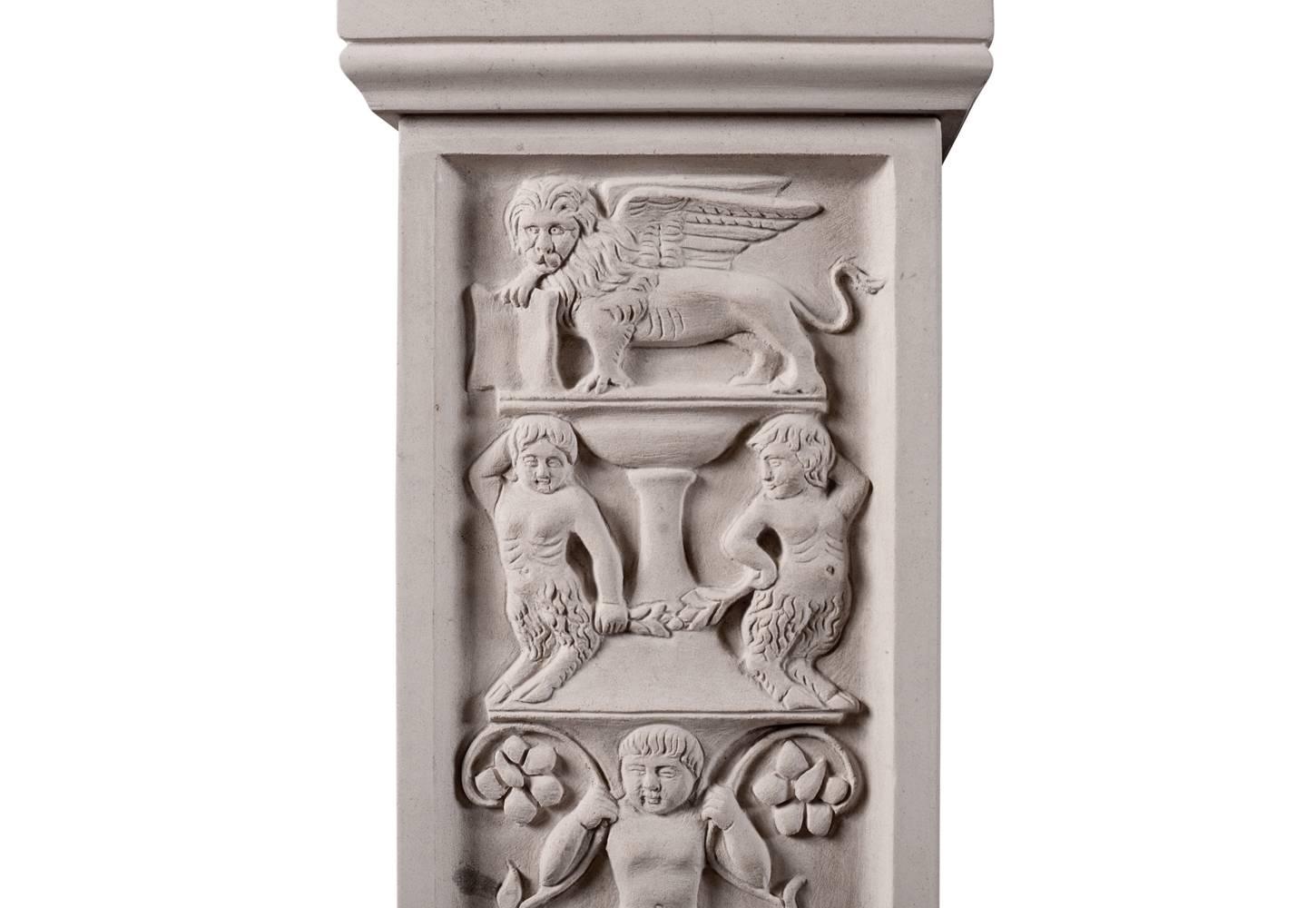 Cheminée italienne sculptée de la Renaissance en vente 2