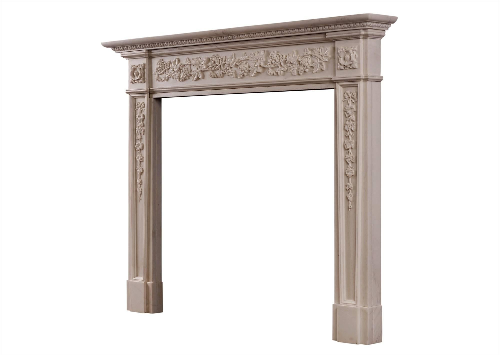 English Regency Style White Marble Fireplace In Good Condition For Sale In London, GB
