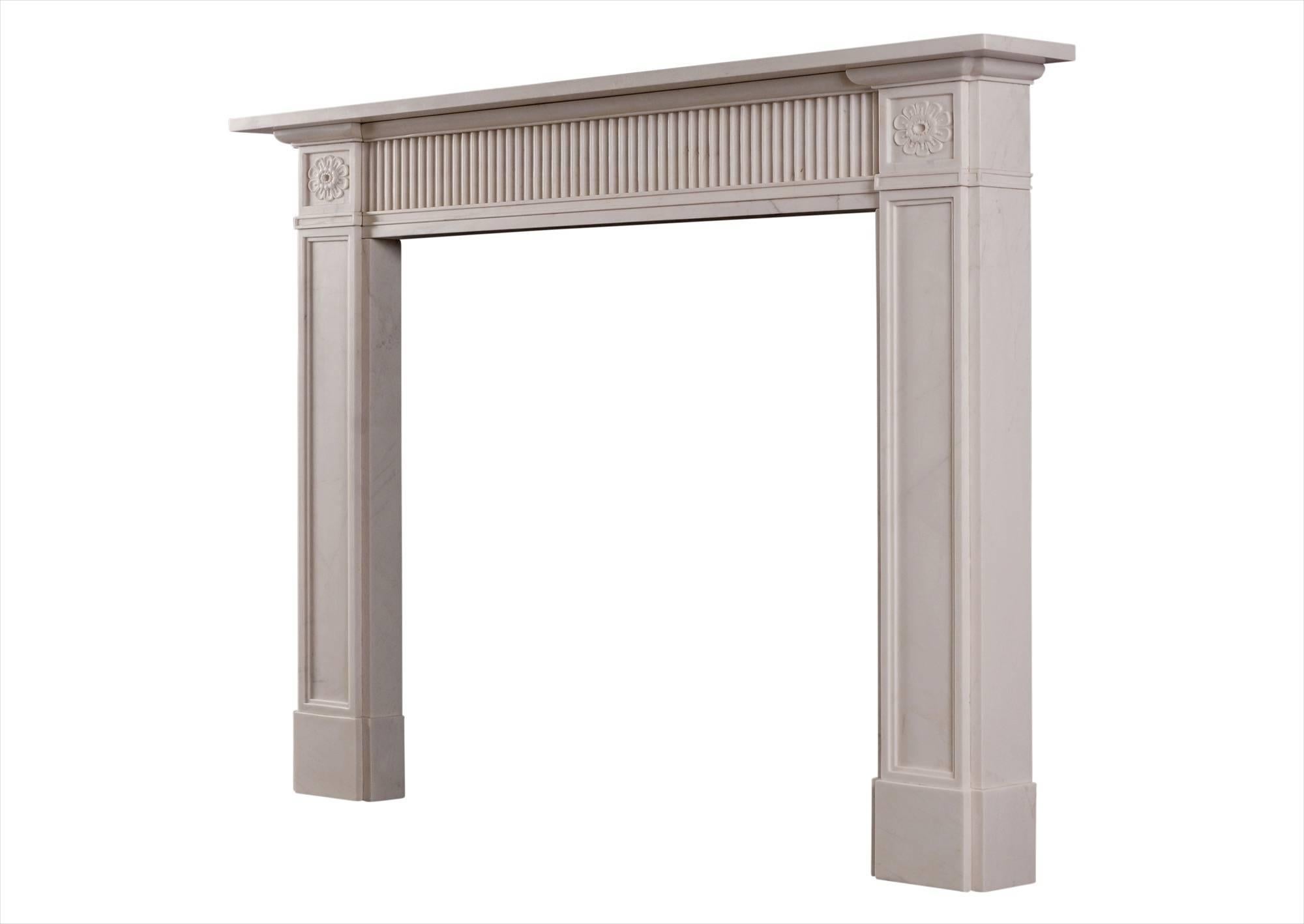 Late 18th Century Style White Marble Fireplace In Good Condition For Sale In London, GB