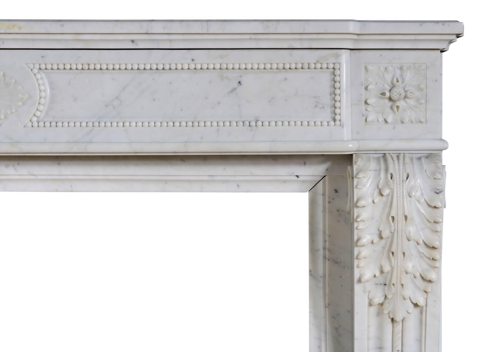 French Louis XVI Style Antique Fireplace in Carrara Marble In Good Condition For Sale In London, GB