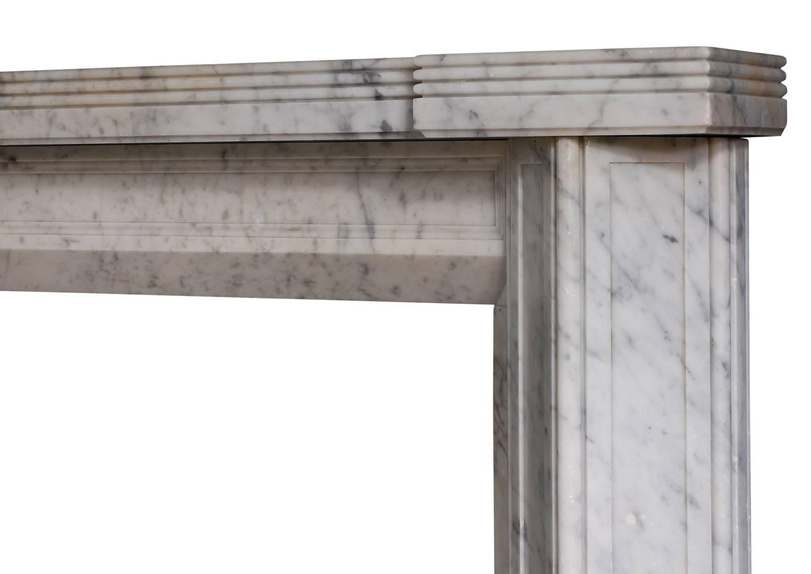Unusual English Carrara Marble Fireplace in the Art Deco Style In Good Condition In London, GB