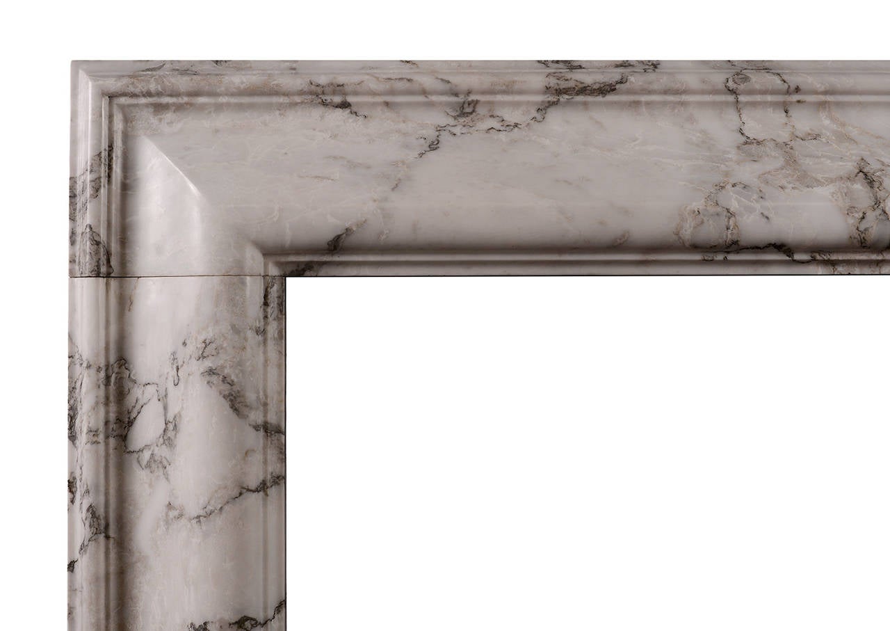 English Bolection Mantel in Arabescato Marble In Good Condition For Sale In London, GB