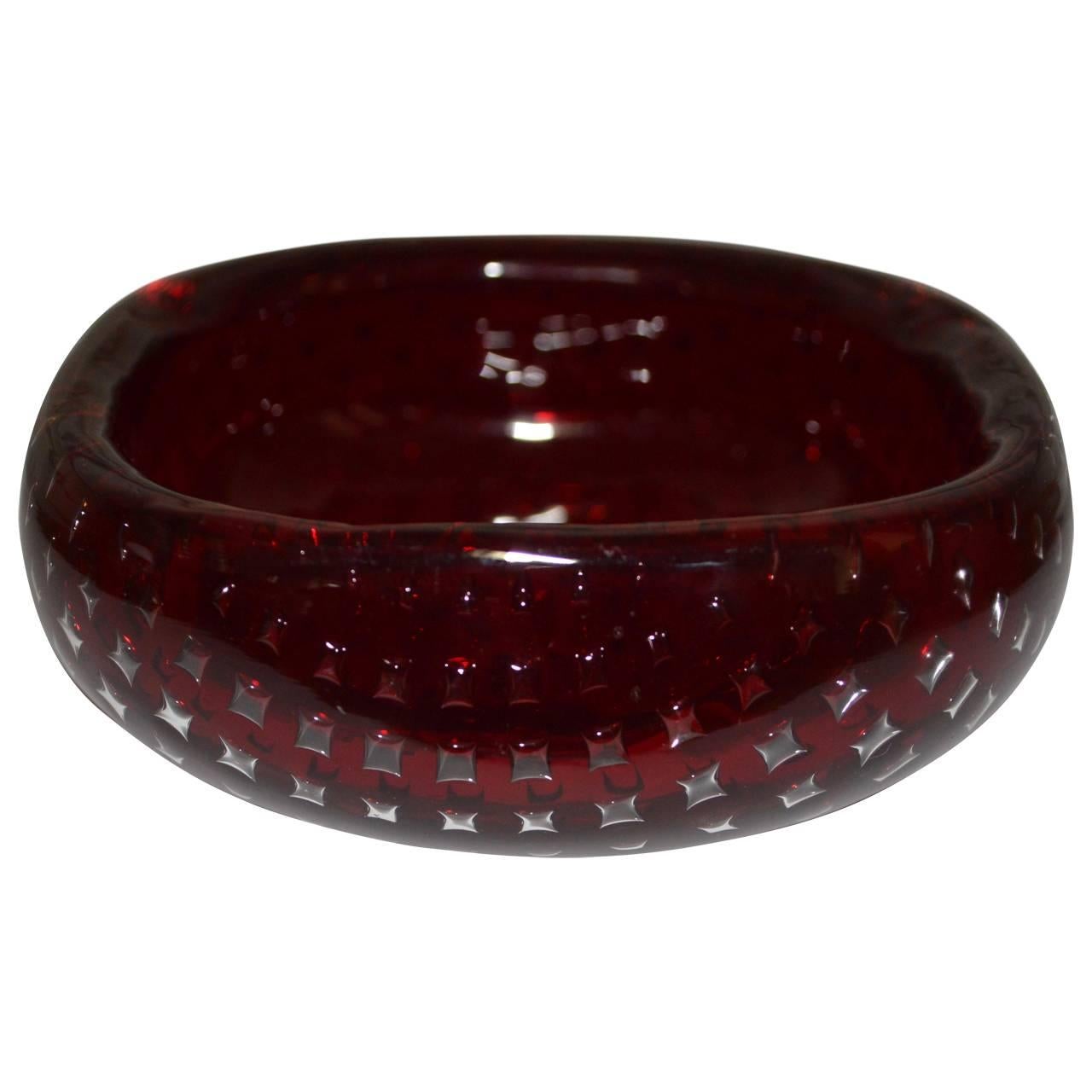 Murano Ruby Glass Bowl with Controlled Bubble Pattern In Good Condition In Copenhagen, K