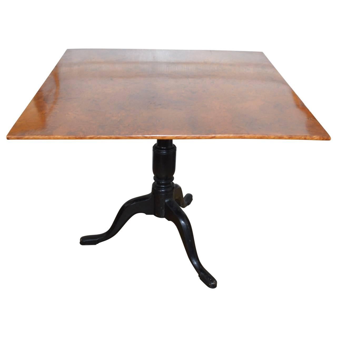 19th Century Swedish Burl-wood Tilt-Top Table In Good Condition For Sale In Copenhagen, K