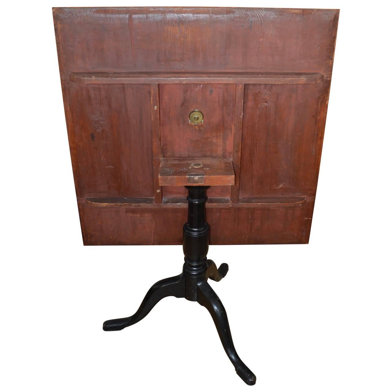 19th Century Swedish Burl-wood Tilt-Top Table For Sale 2