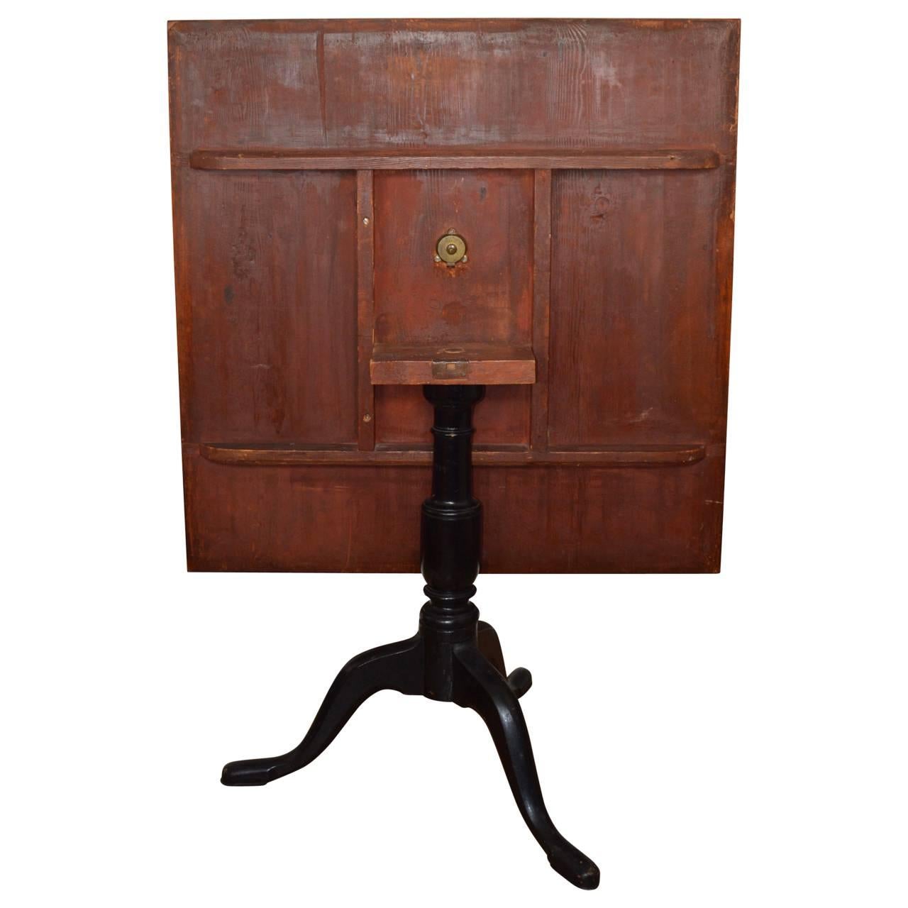 19th Century Swedish Burl-wood Tilt-Top Table For Sale 3