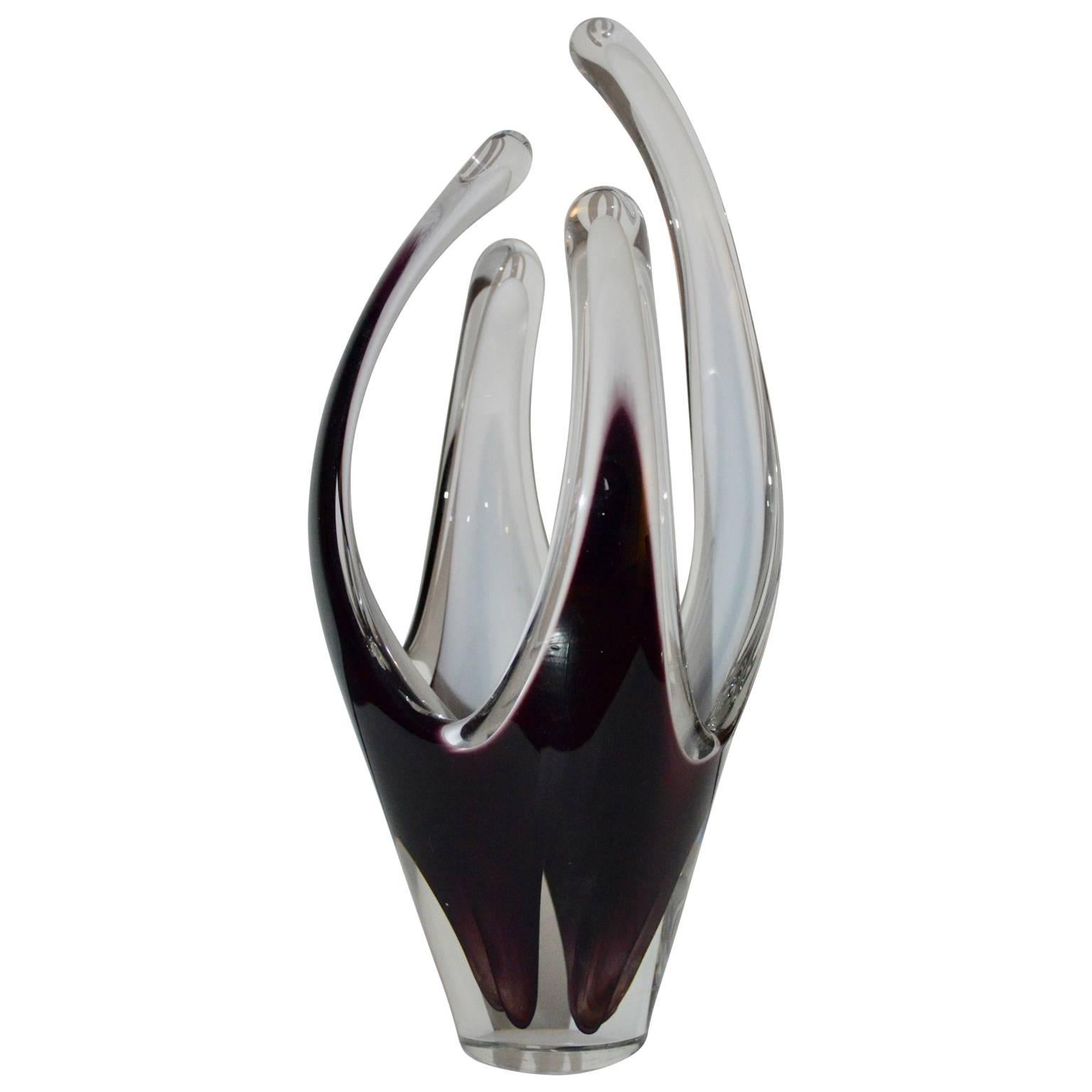 Mid-Century Modern Flygfors glass centerpiece from the range Coquille in dark purple and white.