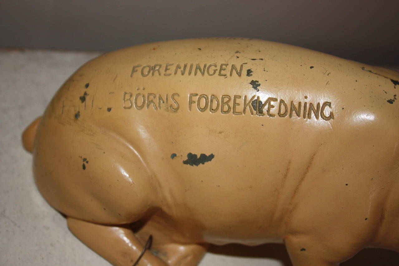 cast iron pig piggy bank