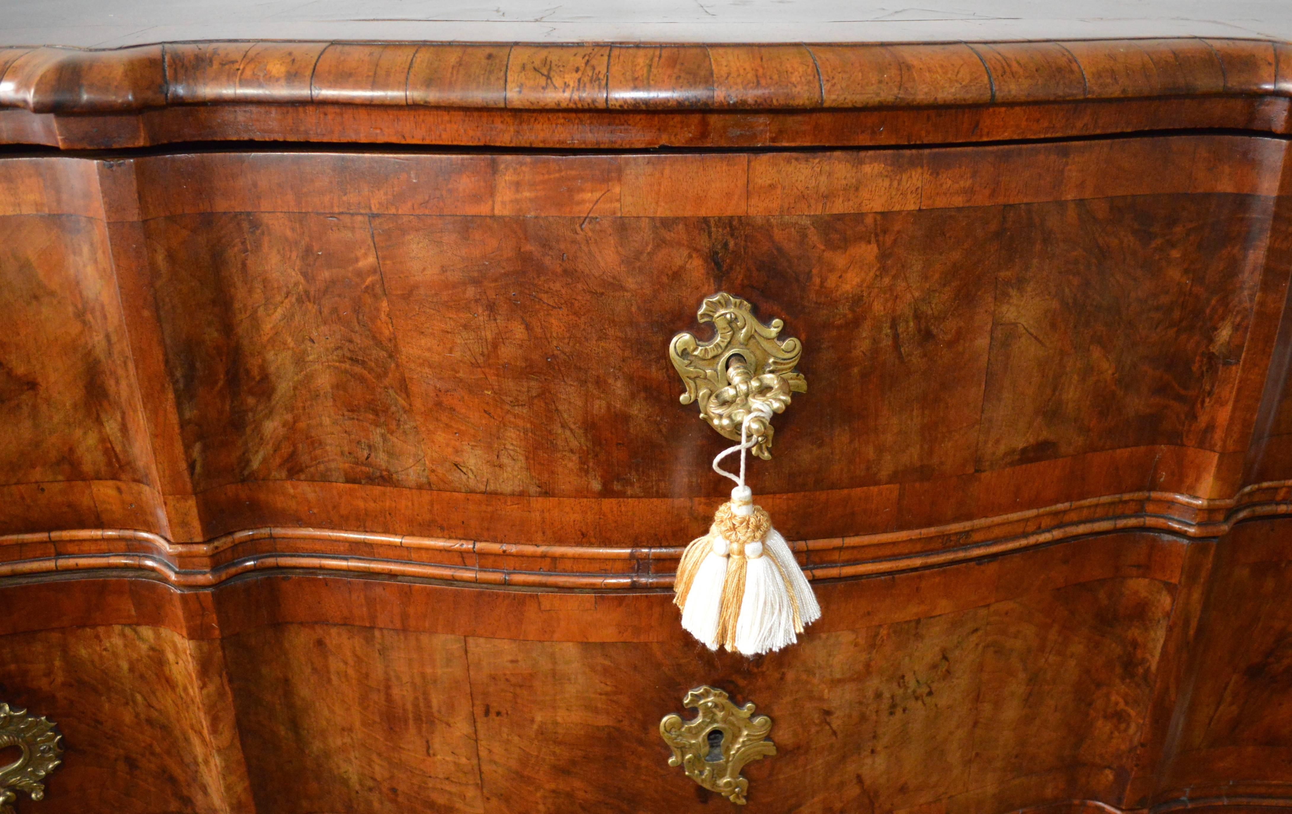 Large Danish 18th Century Mahogany Dresser Or Chest of Drawers For Sale 1