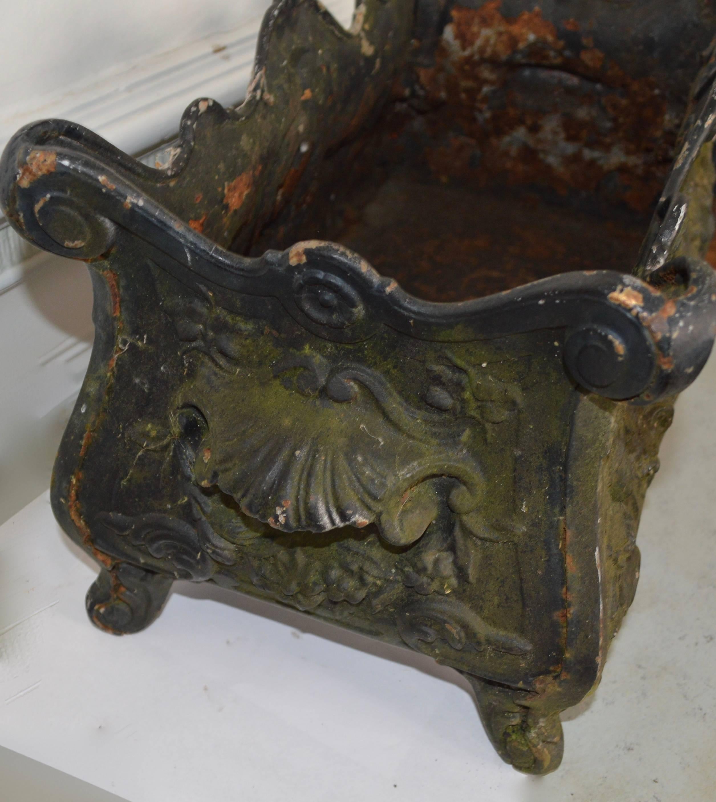 Belle Époque Large Swedish 19th Century Rectangular Cast Iron Planter For Sale