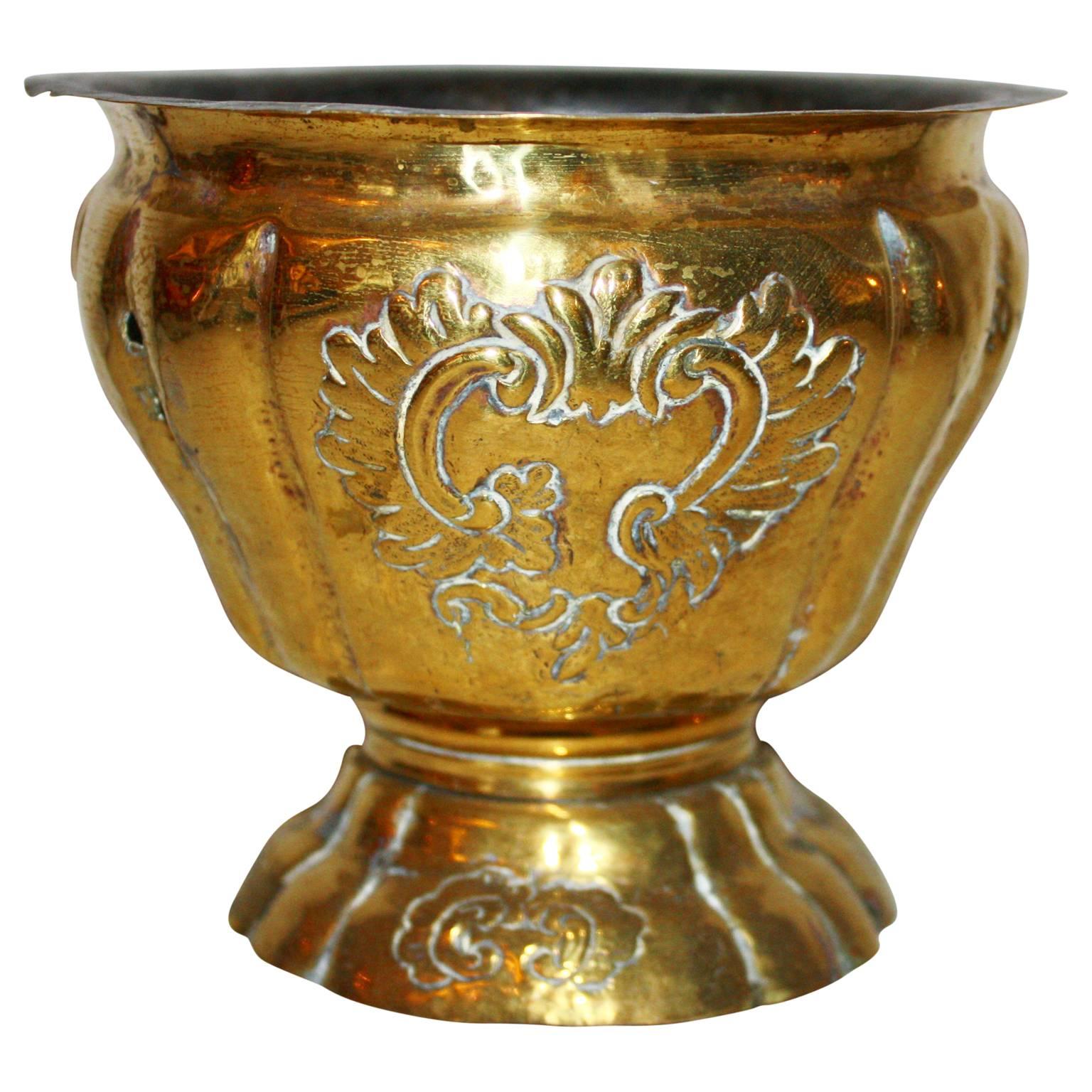 French Rococo Planter or Flower Pot in Brass, Circa 1780

Period French flower pot with beautiful large Rococo decorations.