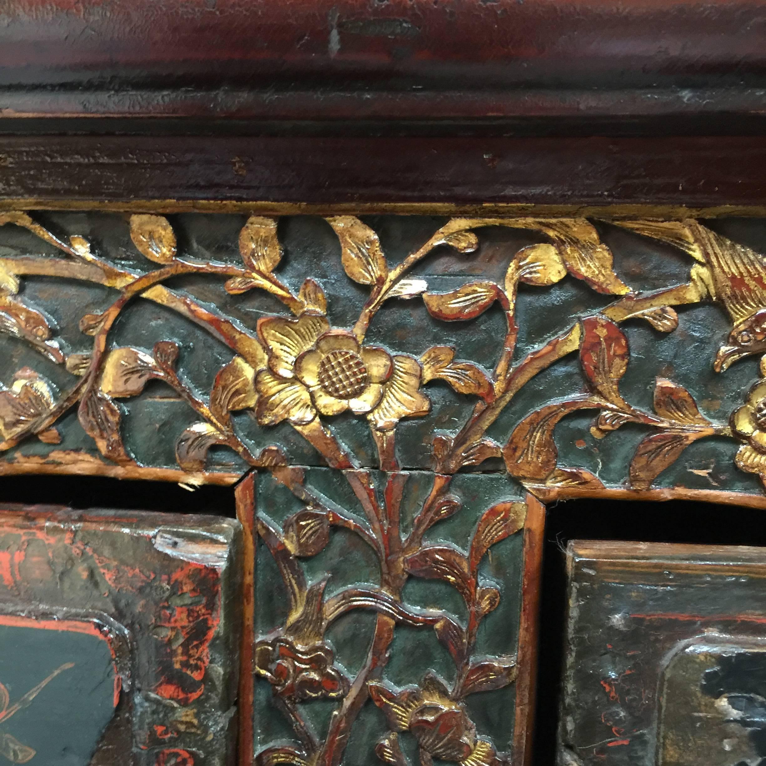 Early 20th Century Chinese Cabinet For Sale 3