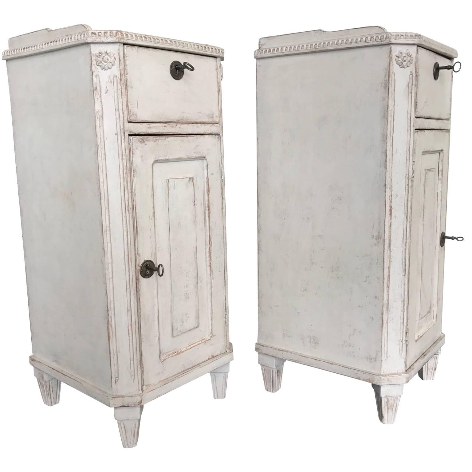 Pair of 19th Century Gustavian Light-Gray Nightstands or Bedside Tables