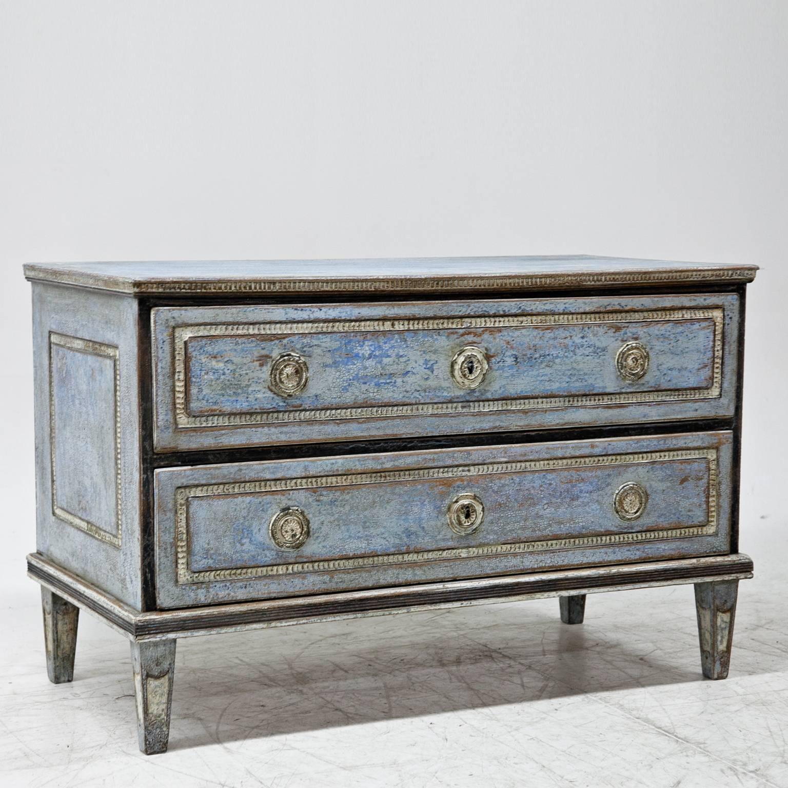 Gustavian Style Chest of Drawers In Excellent Condition In Greding, DE