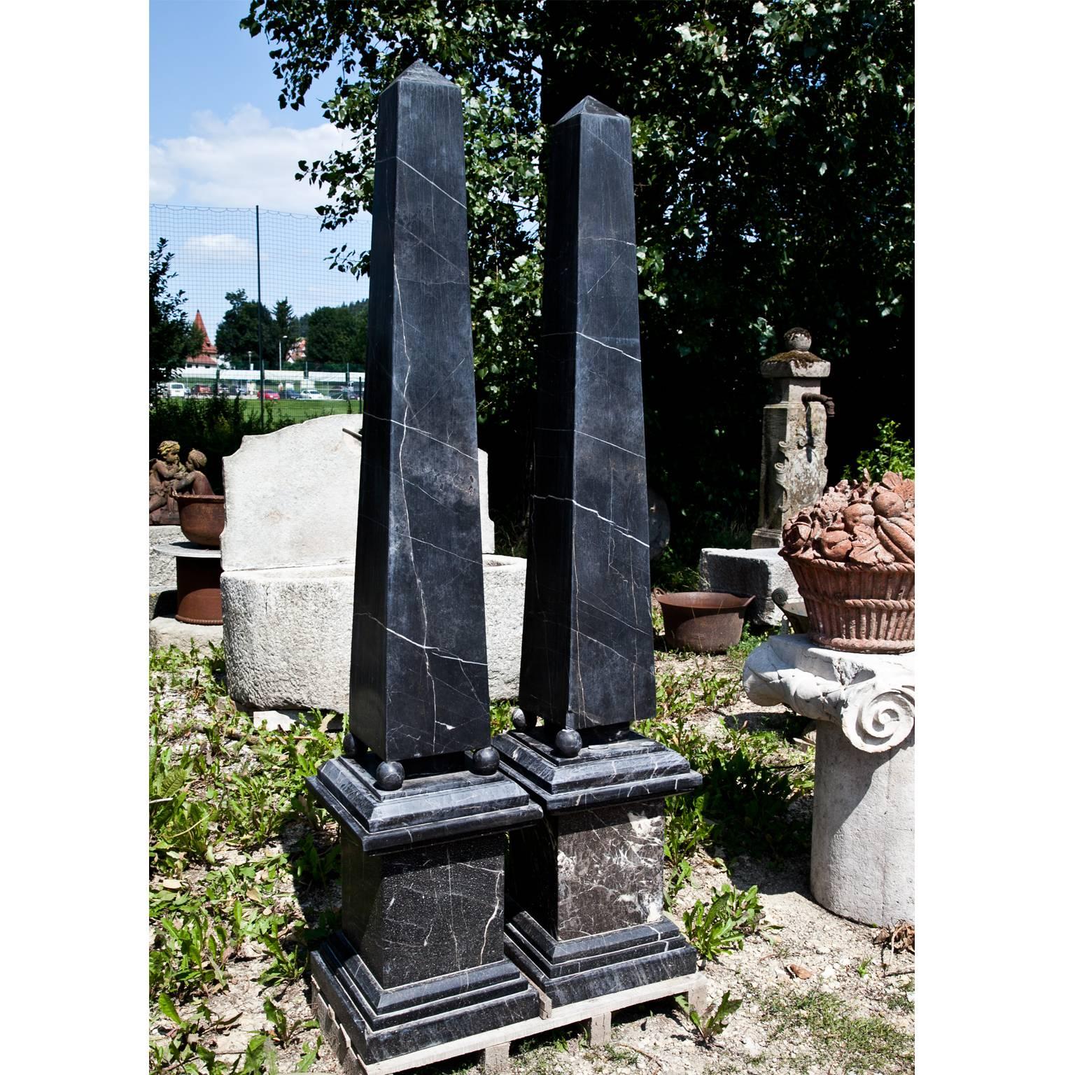 Black Marble Obelisks In Good Condition In Greding, DE