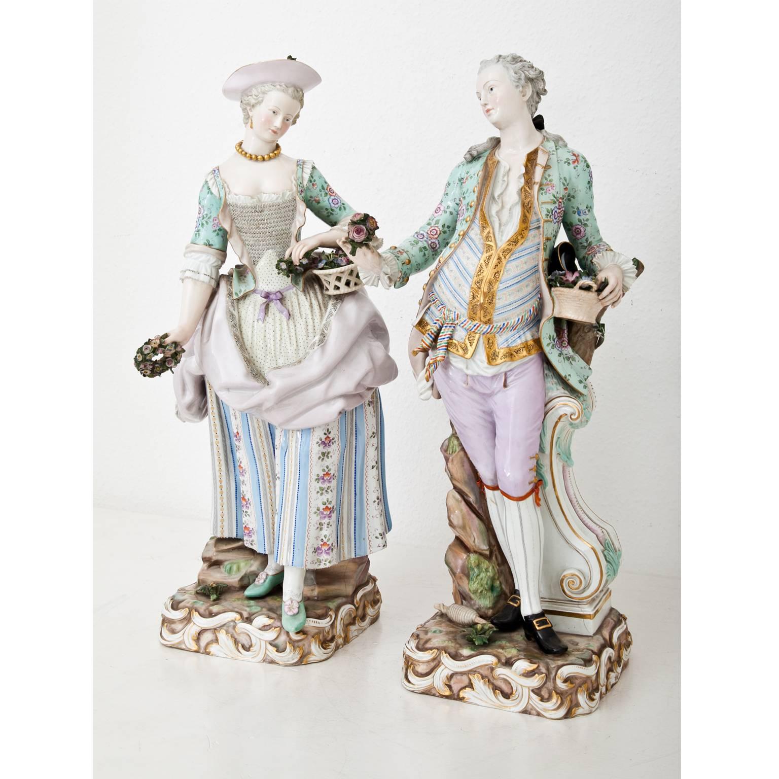 Pair of Meissen Porcelain Figurines by Leuteritz, First Half of the 19th Century In Good Condition In Greding, DE