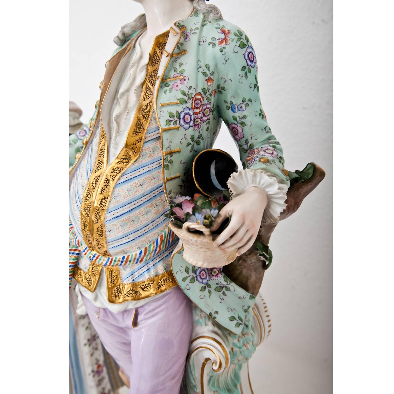 Pair of Meissen Porcelain Figurines by Leuteritz, First Half of the 19th Century 3