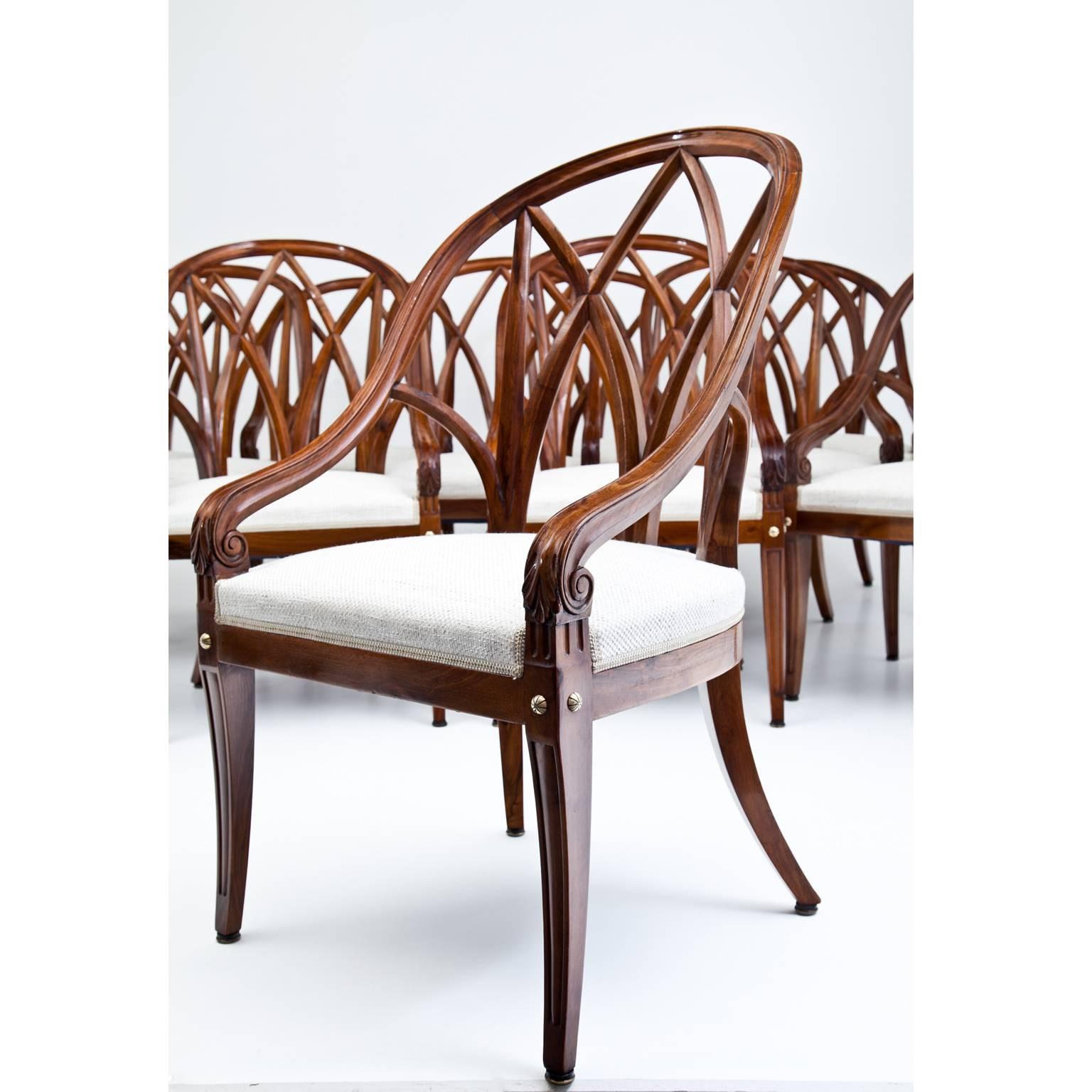 Walnut Armchairs, France, circa 1910 In Excellent Condition In Greding, DE