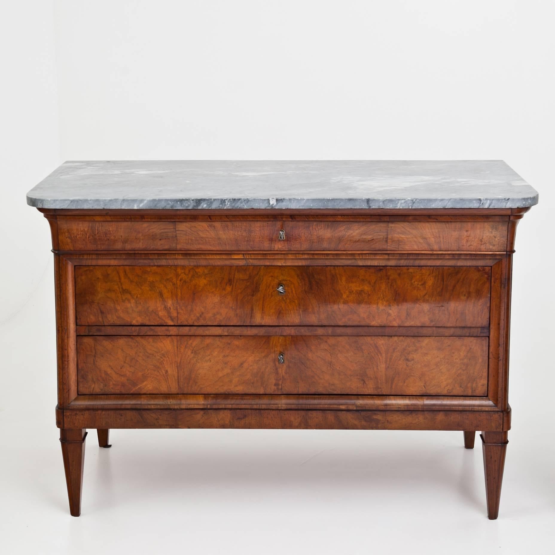 Early 19th Century Walnut Chests of Drawers, Italy, circa 1820