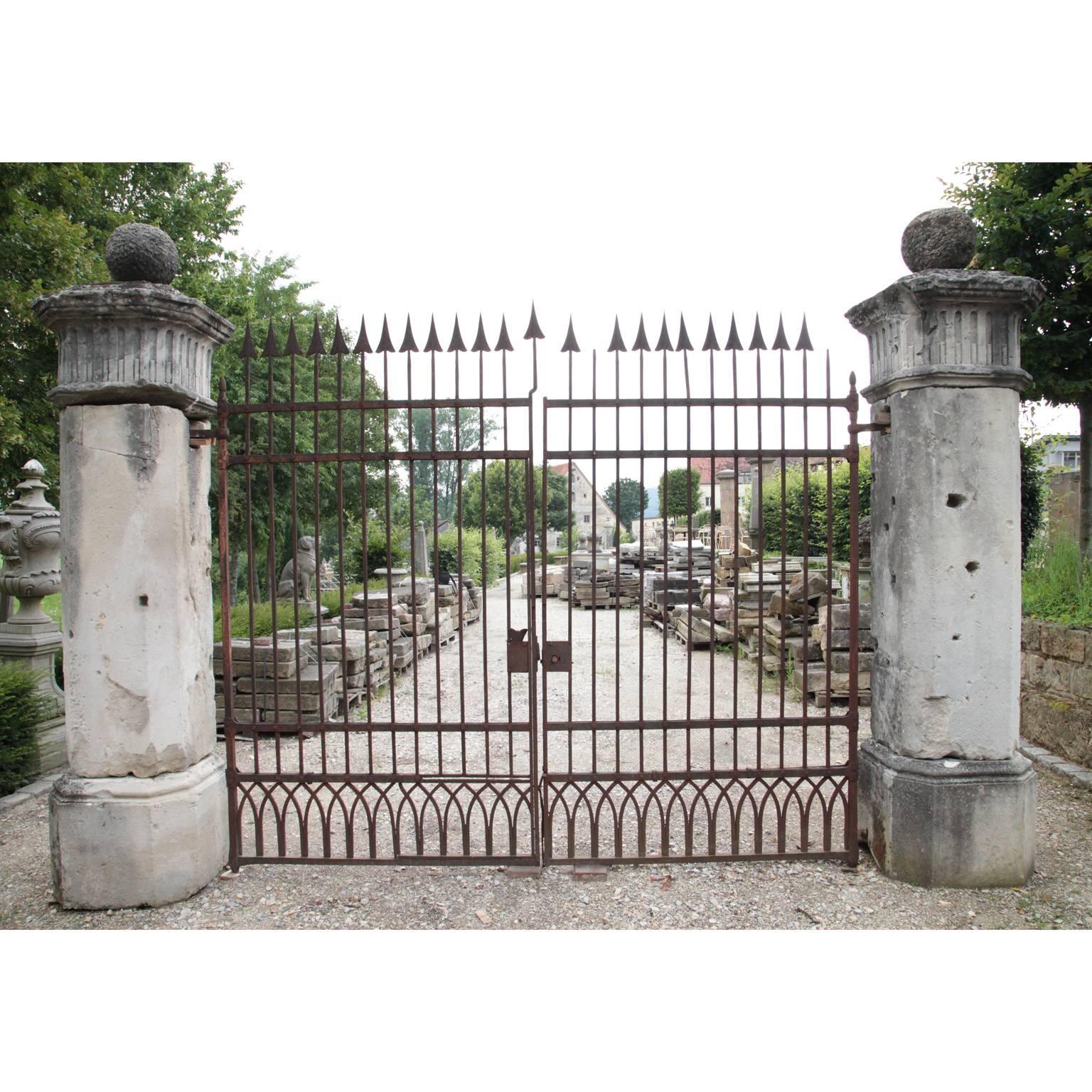 19 centur arched gate