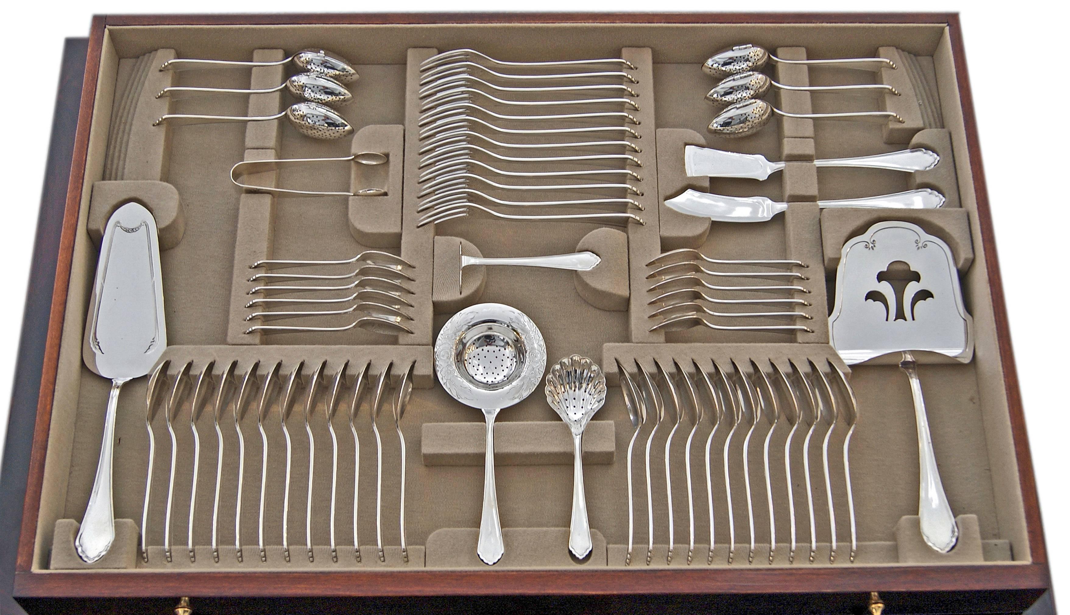 Silver 800 flatware (cutlery set) for 12 persons,
probably made by Burberg & Co., Mettmann / North Rhine-Westphalia, Germany, made circa 1900

German cutlery set / flatware / dinnerware of finest manufacturing quality, consisting of 207 pieces.