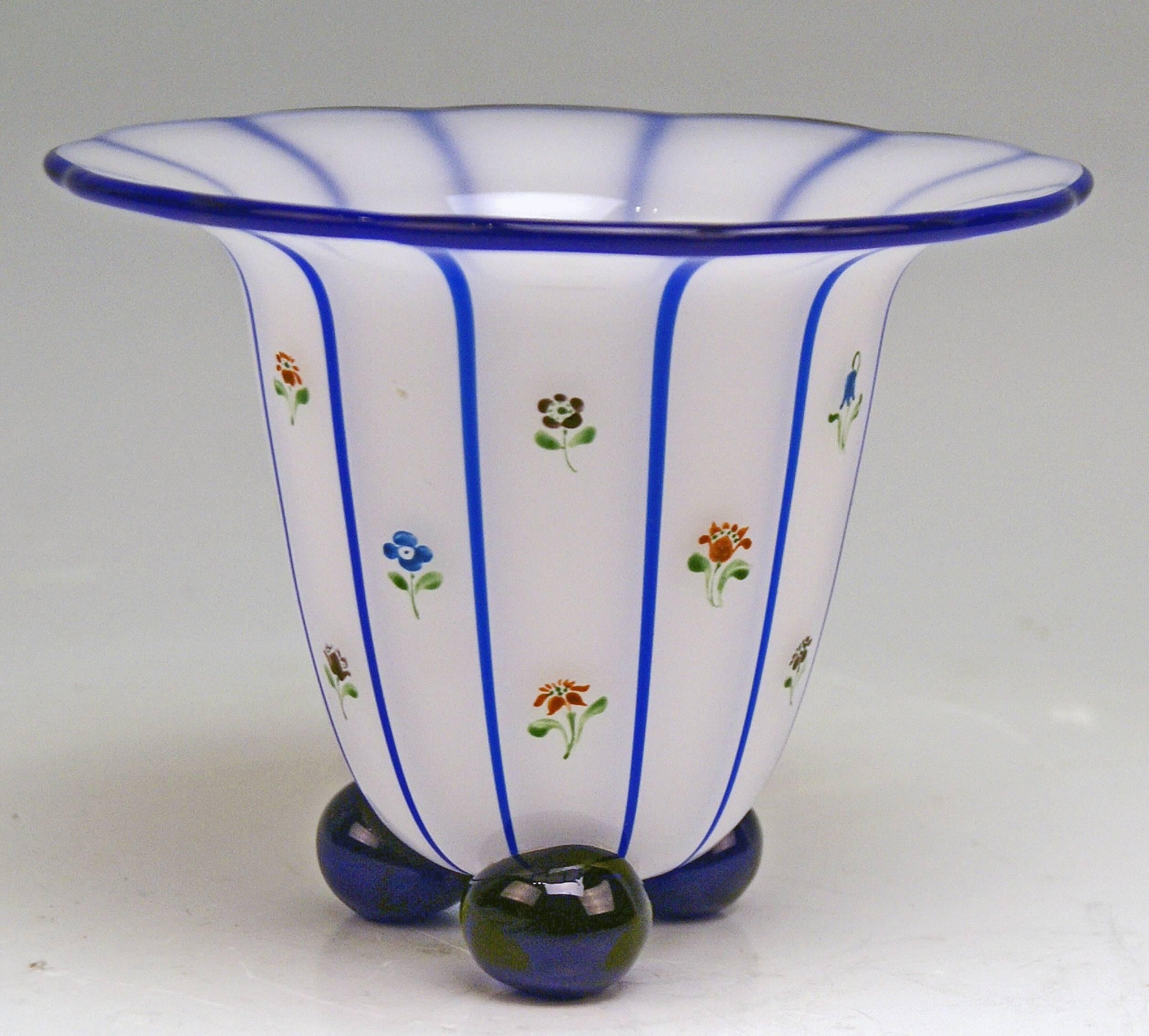 Vase Loetz (Lötz) Widow Klostermuehle Bohemia Art Nouveau

Striped pattern once created by Michael Powolny (1871 - 1954) in year 1914, on behalf of the so-said Werkbund.
This vase presented here is a variant of Powolny's design made by Loetz
