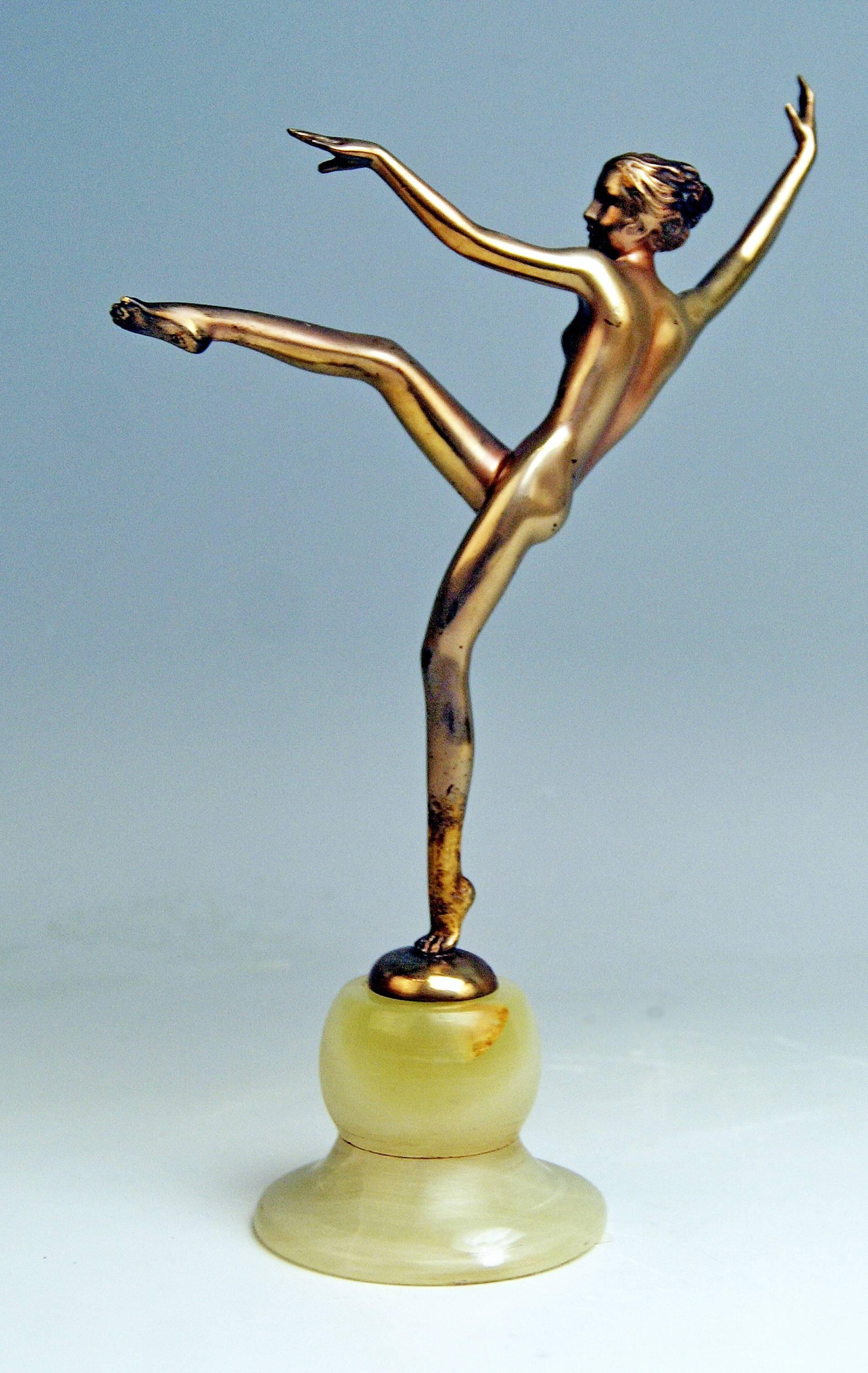 Vienna bronze finest Art Deco lady nude dancer

Technique:
bronze casting / mold
with golden patina

Designed by Josef Lorenzl (1892-1950) / one of most important designers having been active for Goldscheider manufactory as well as for Vienna