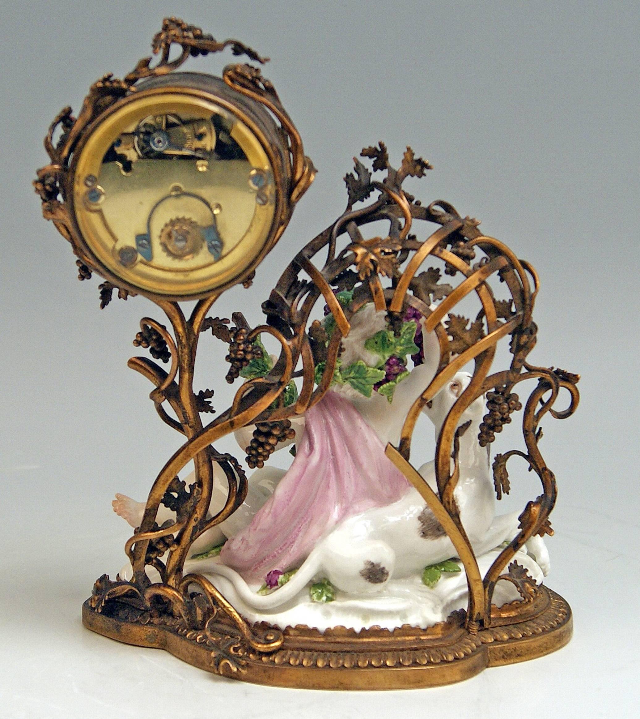 Meissen Mantel Table Clock Bronze Porcelain Autumn Fall Kaendler, circa 1745 In Excellent Condition For Sale In Vienna, AT