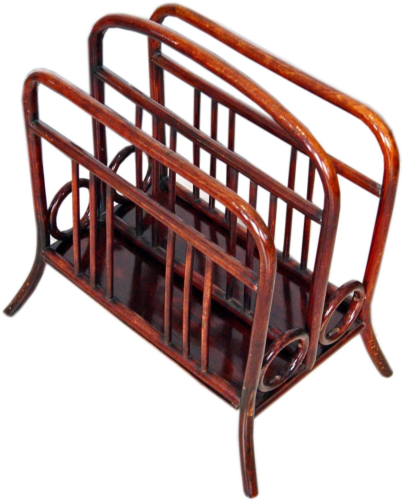 Thonet Vienna Art Nouveau Music or Newspaper Magazine Stand Model 33, 1904-1906 (Art nouveau)