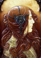 Ernst Wahliss Signed Vienna Picture Platter Female Head Earthenware, circa 1895