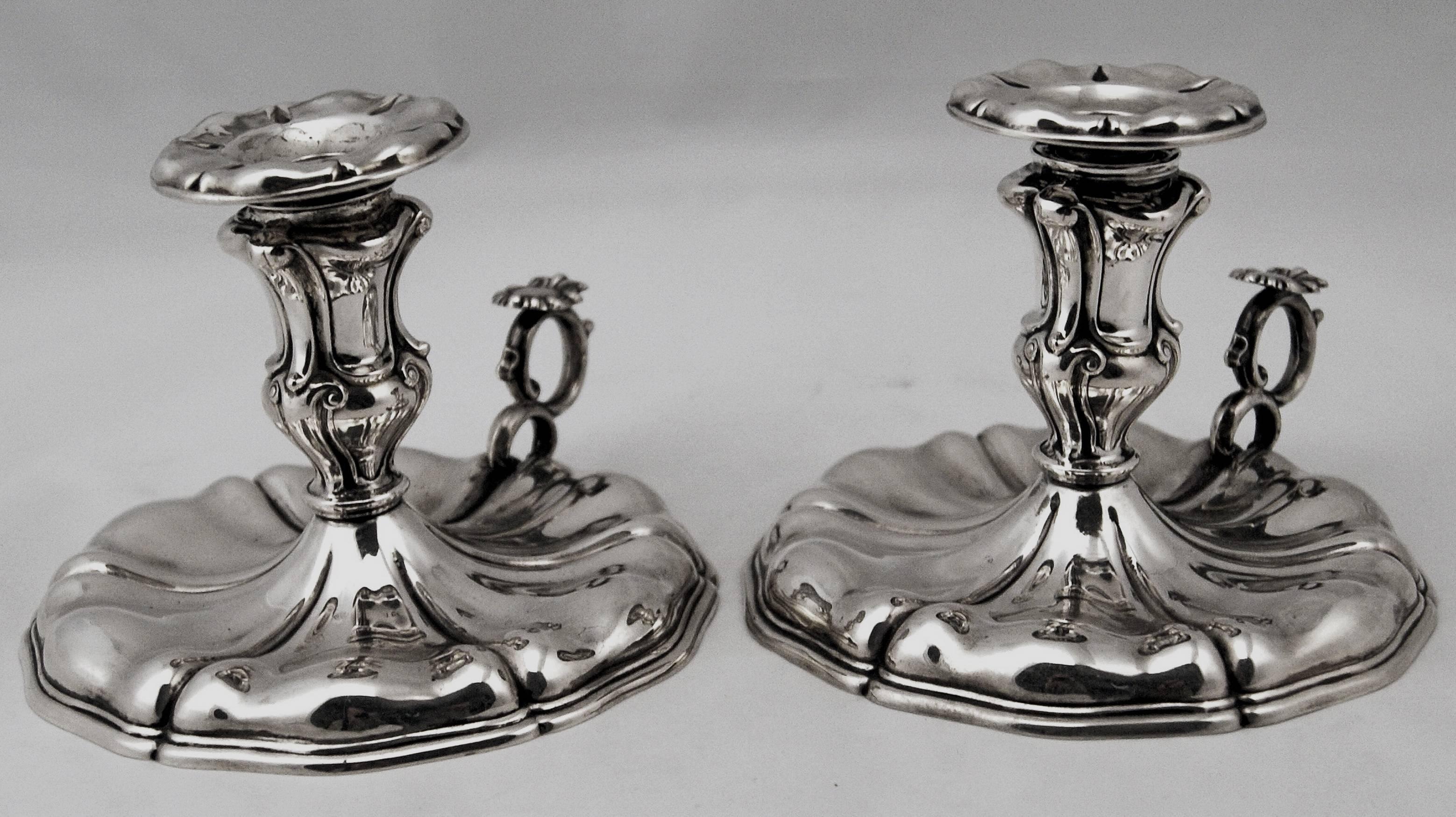 Pareja de candelabros italianos de plata, fabricados hacia 1875-1880 Italiano en venta