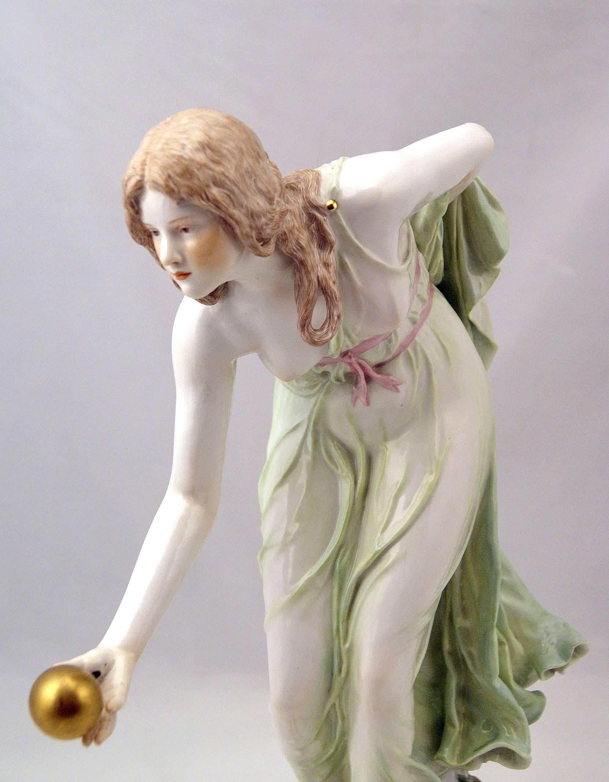 Meissen Girl Playing Bowls Walter Schott Art Nouveau, circa 1900 In Excellent Condition In Vienna, AT