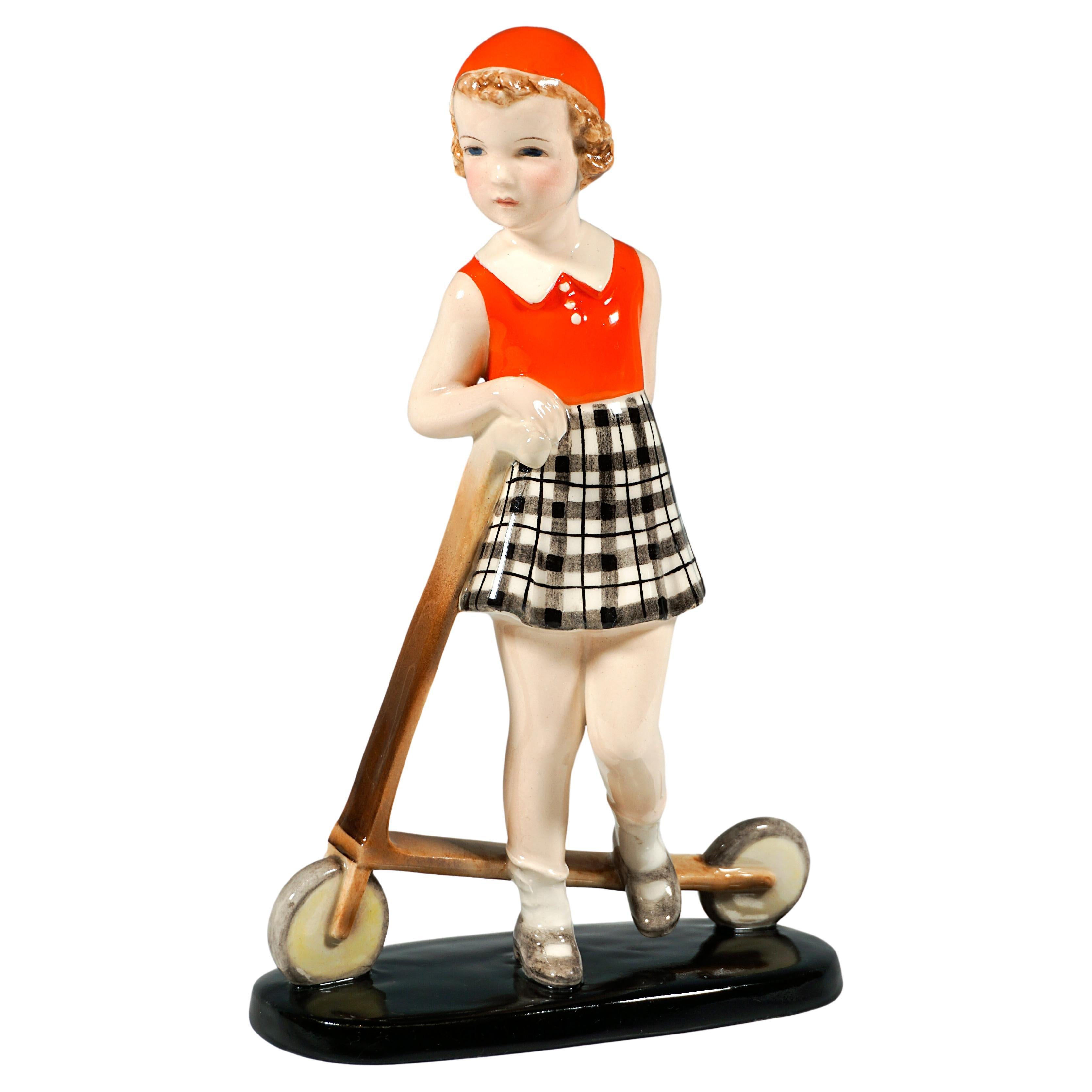 Goldscheider Art Déco Figur, 'Triton', Mädchen mit Motorroller, von Dakon, um 1939