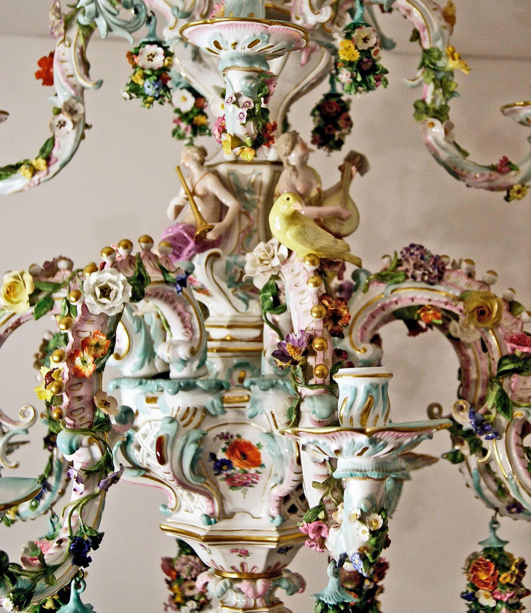 German Meissen Gorgeous Chandelier Vintage Flowers and Figurines Made, circa 1850-1870